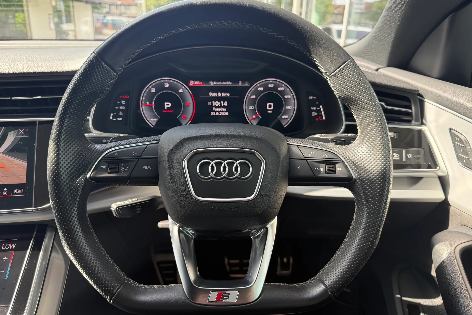 Audi Q8 thumbnail image number 9