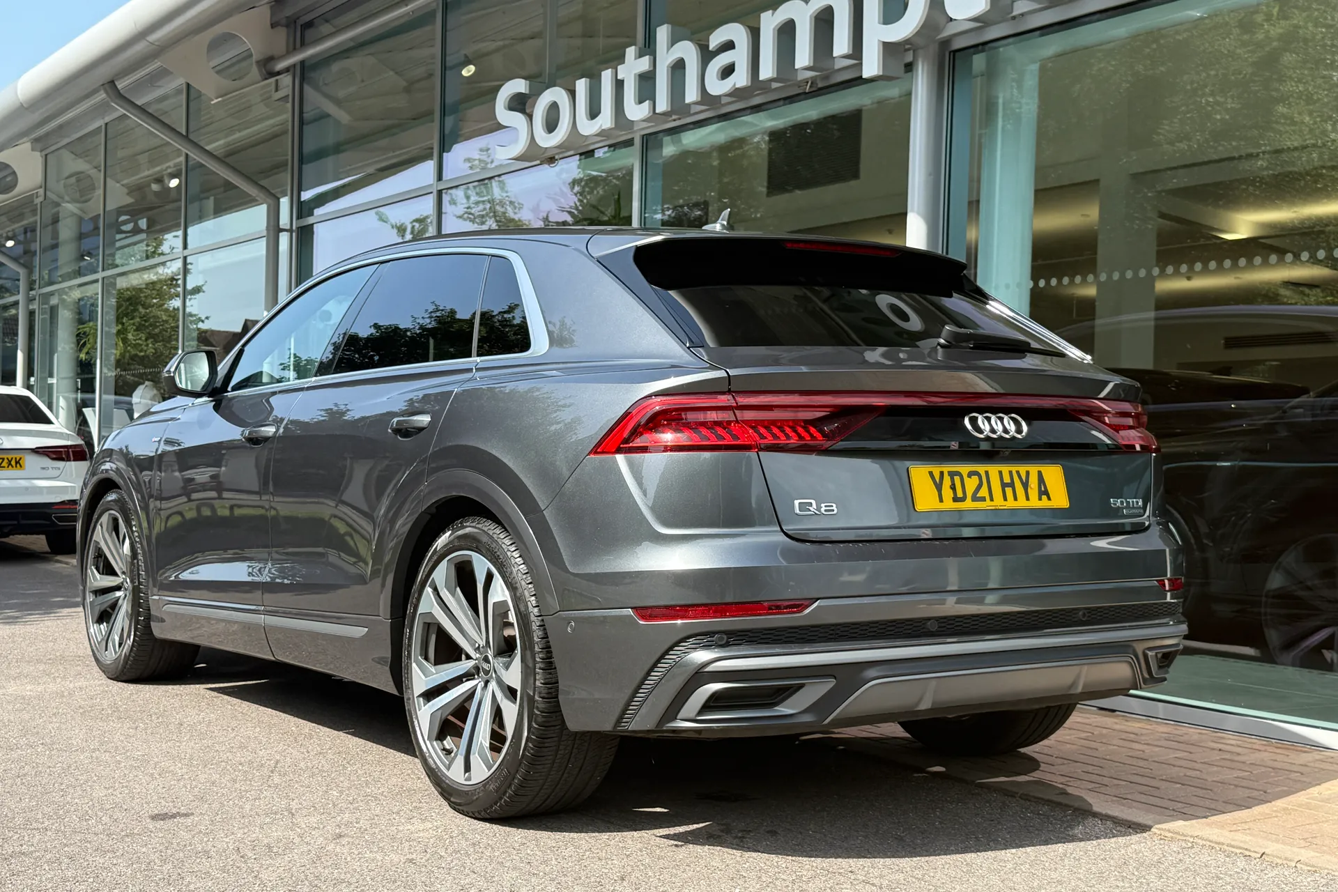 Audi Q8 thumbnail image number 55