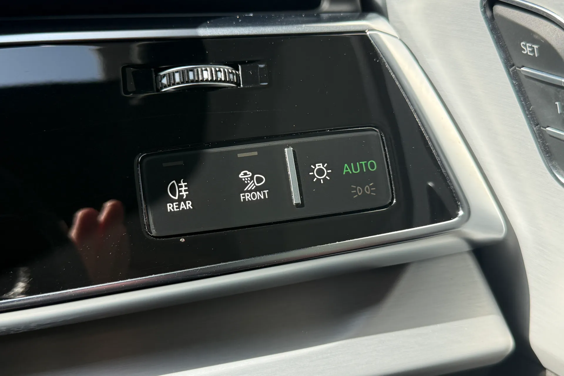 Audi Q8 thumbnail image number 14