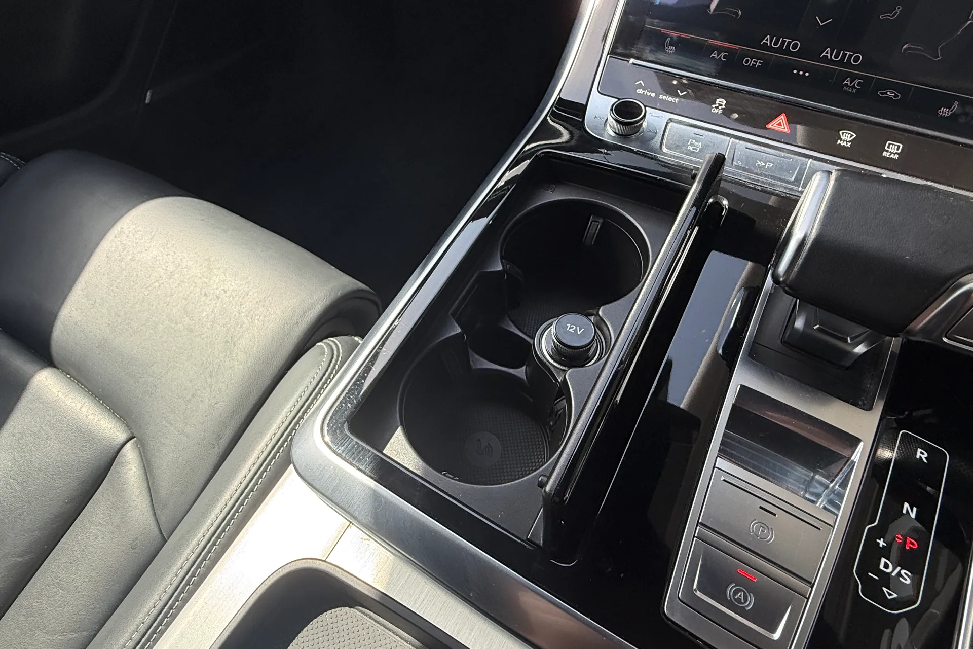 Audi Q8 thumbnail image number 31