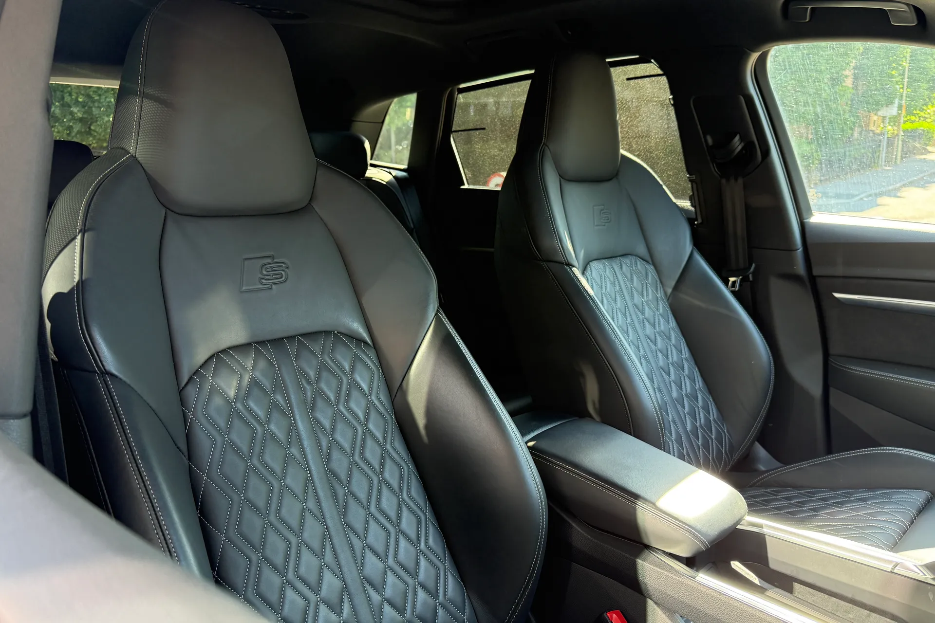 Audi Q8 thumbnail image number 35