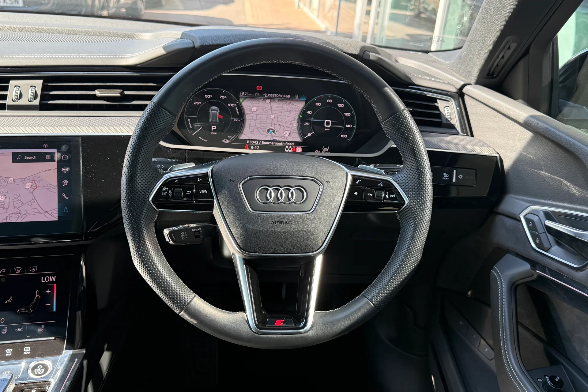 Audi Q8 thumbnail image number 42