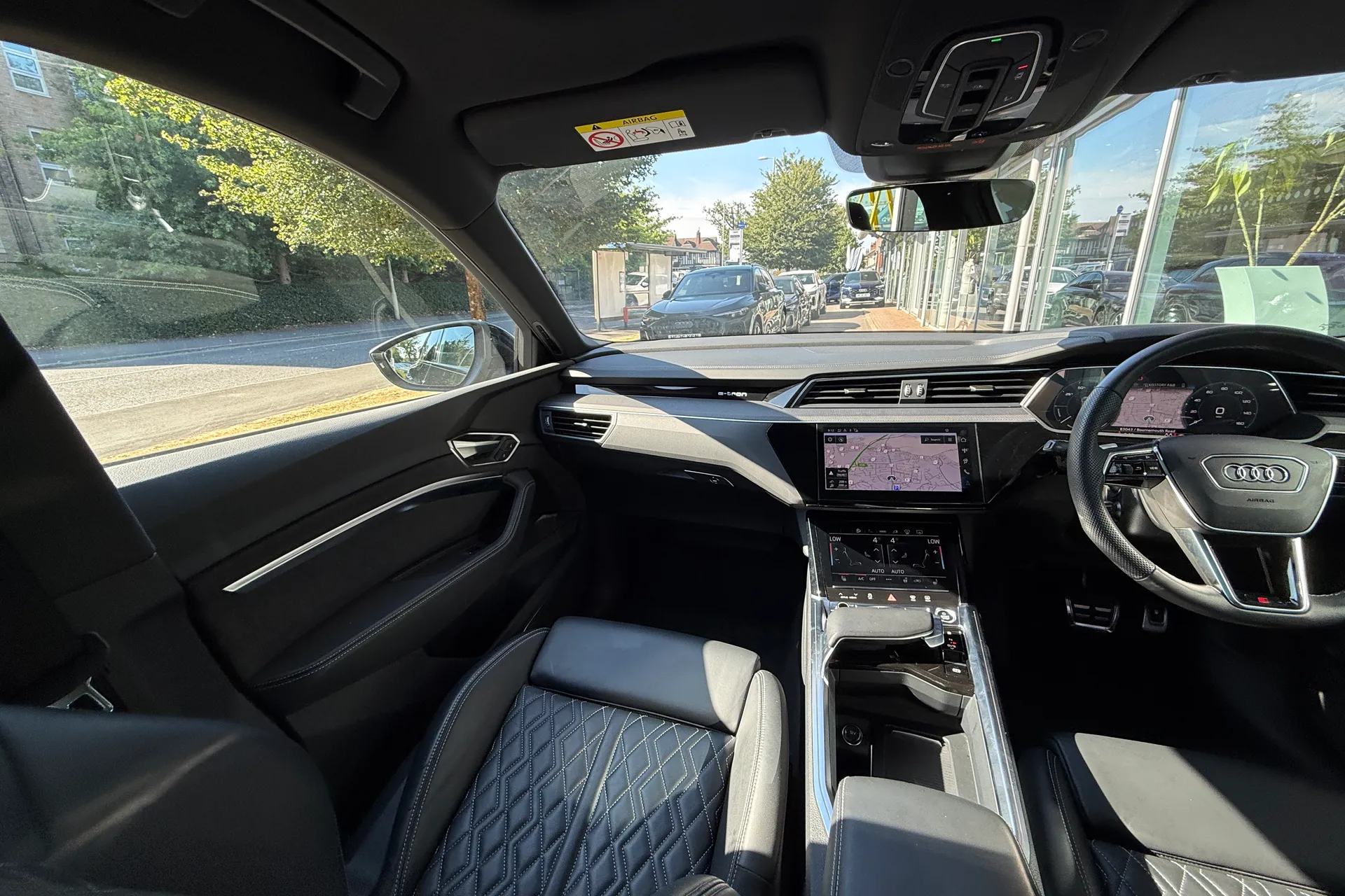 Audi Q8 thumbnail image number 44
