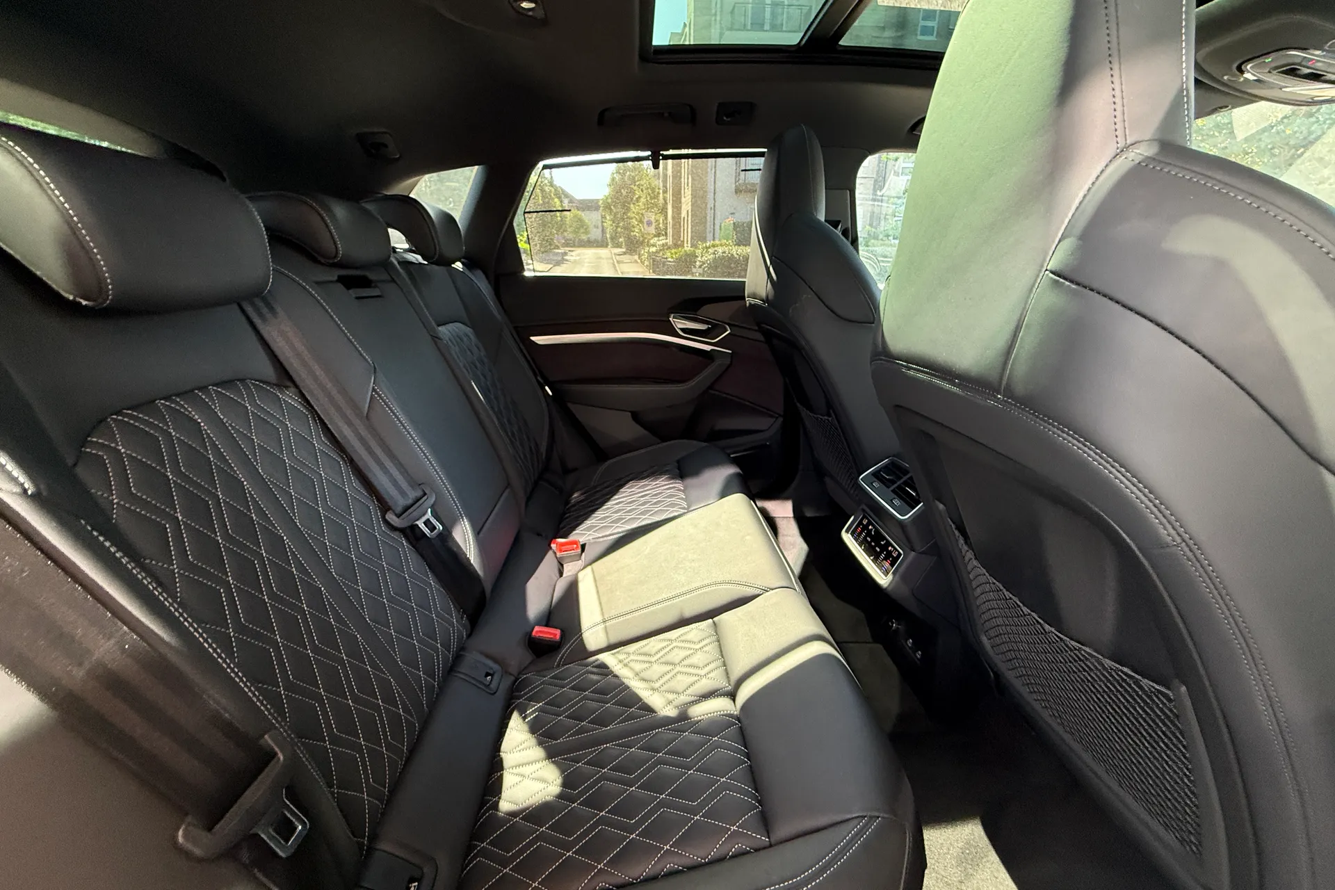 Audi Q8 thumbnail image number 45