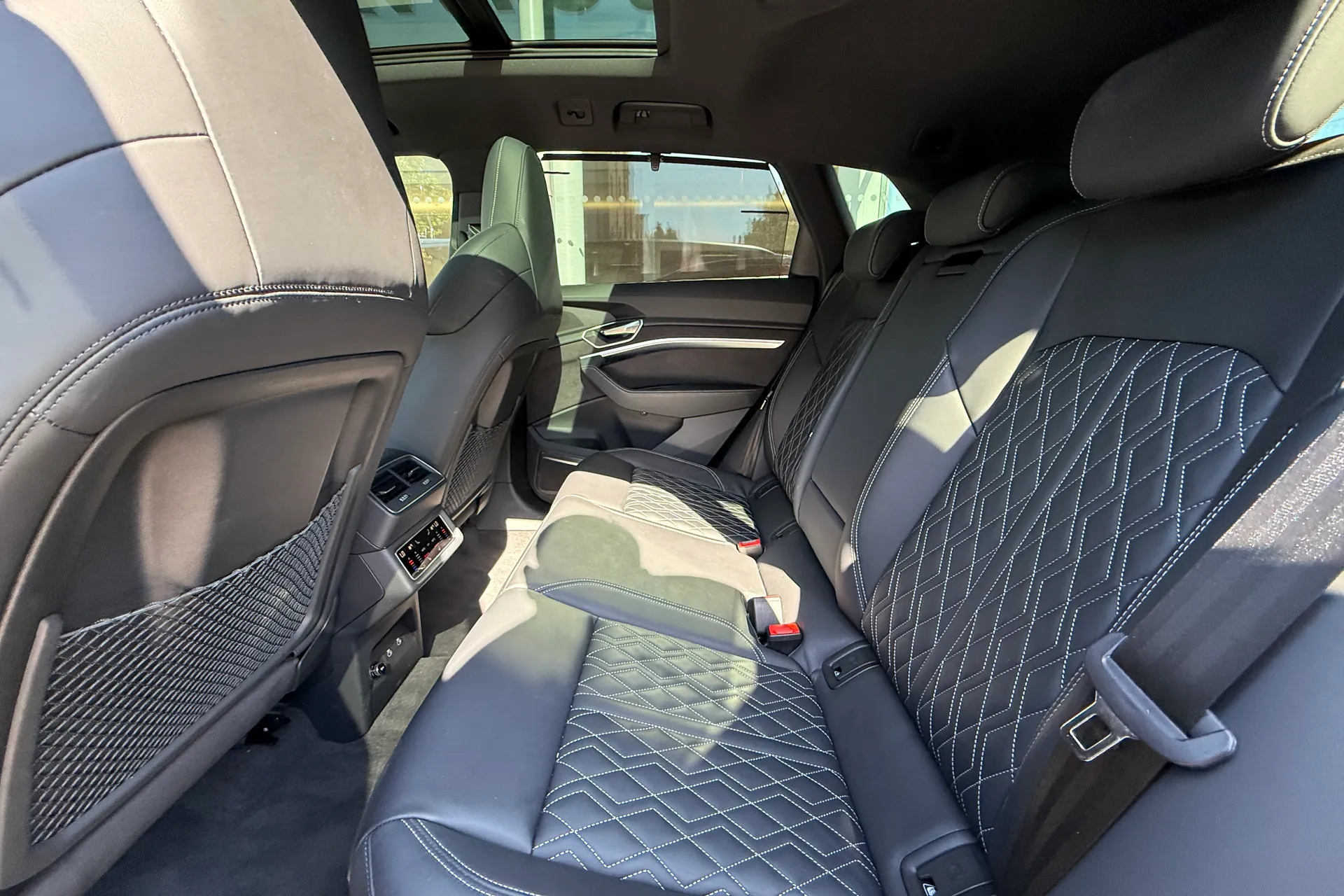 Audi Q8 thumbnail image number 54