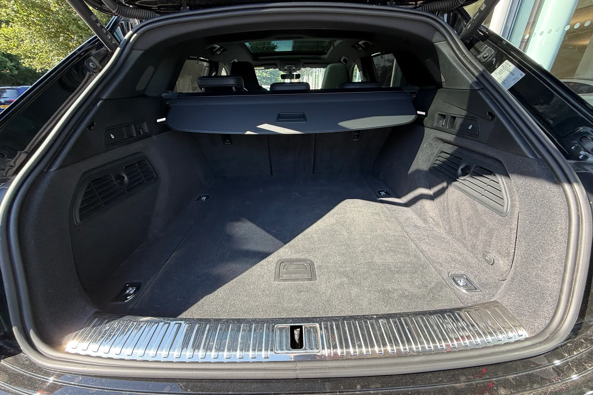 Audi Q8 thumbnail image number 50