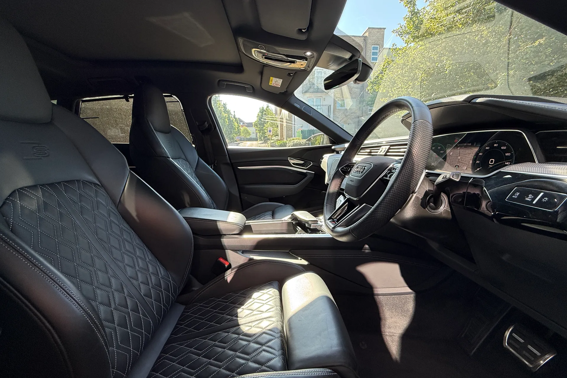 Audi Q8 thumbnail image number 33