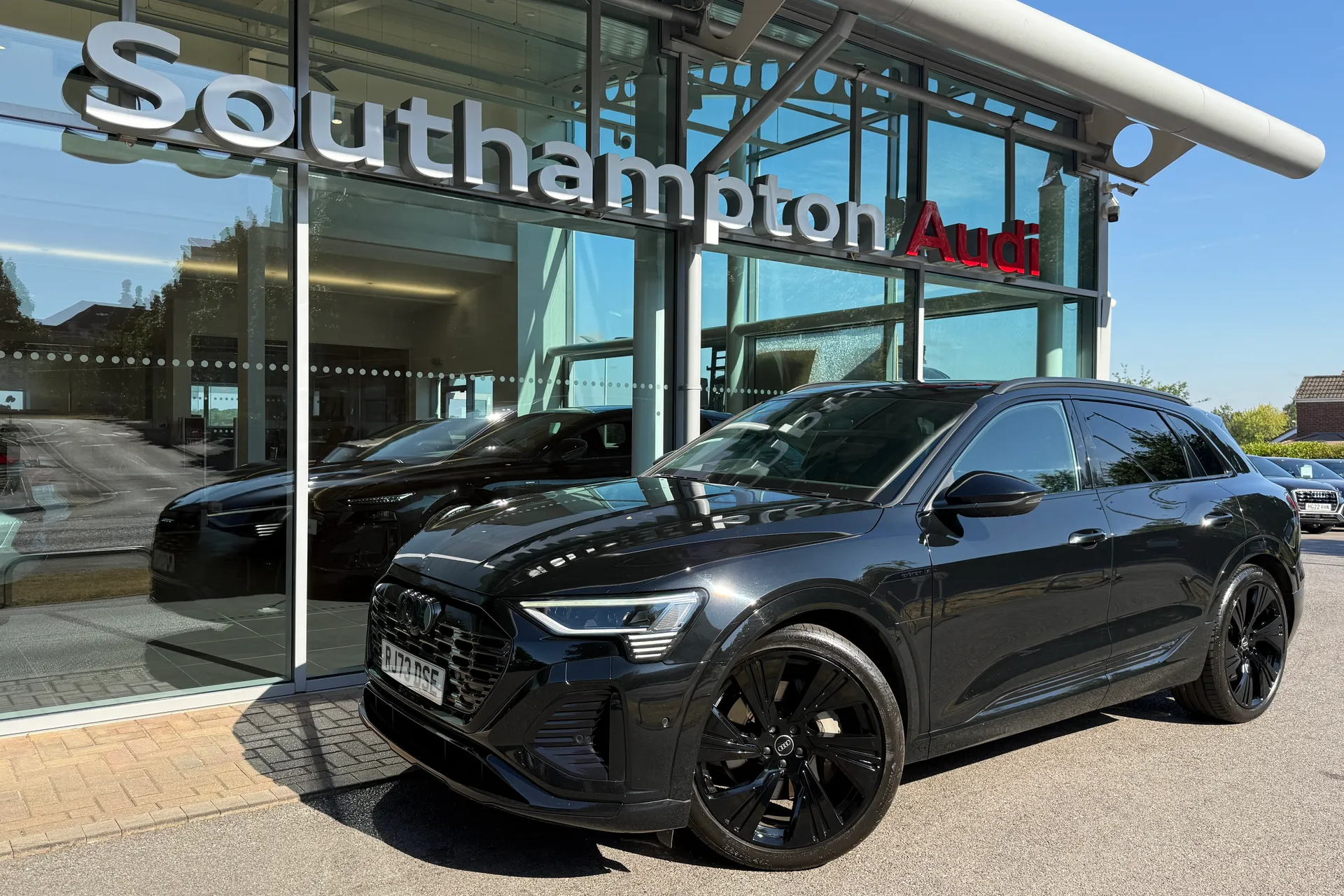 Audi Q8 thumbnail image number 60