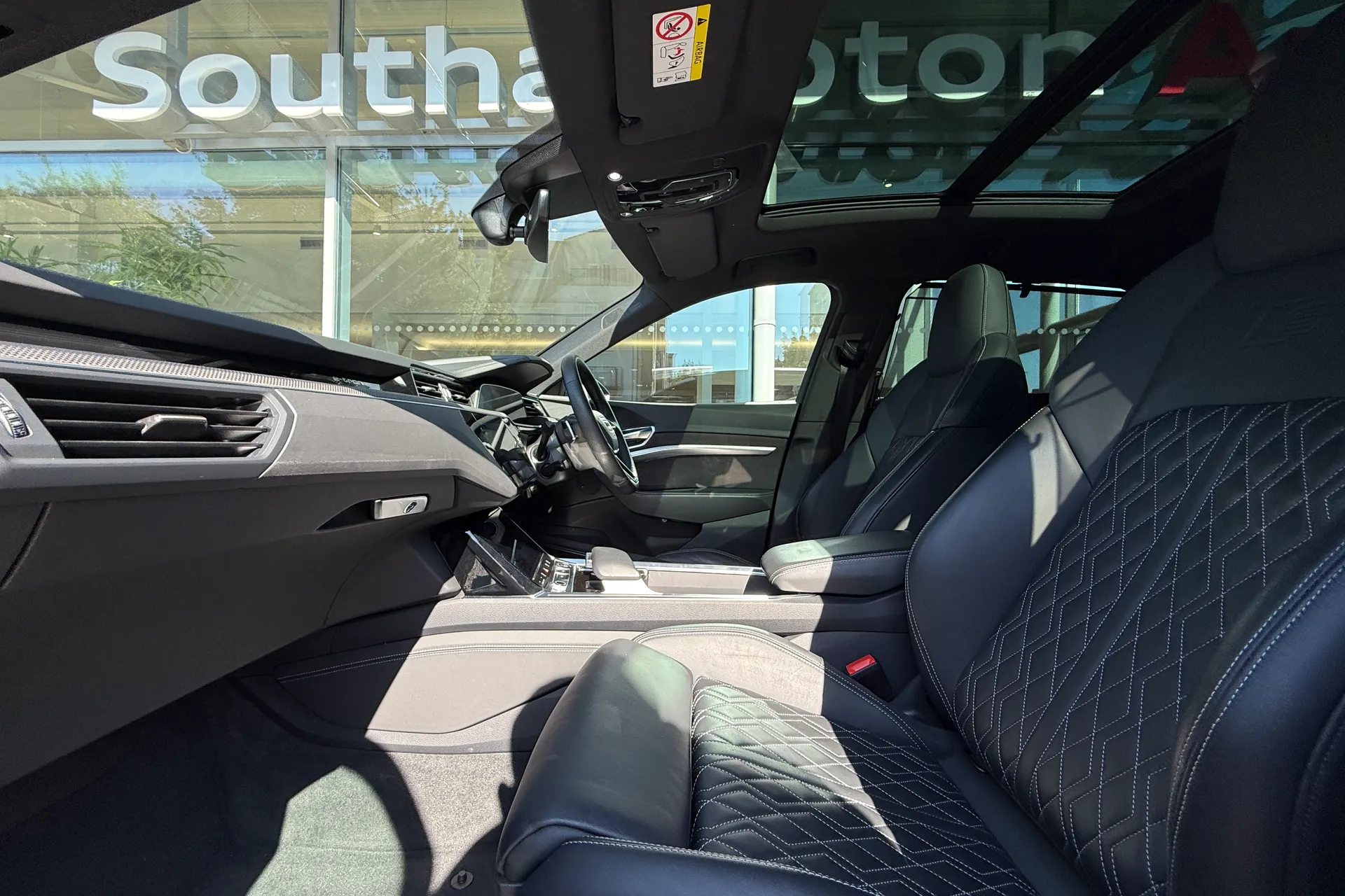 Audi Q8 thumbnail image number 56