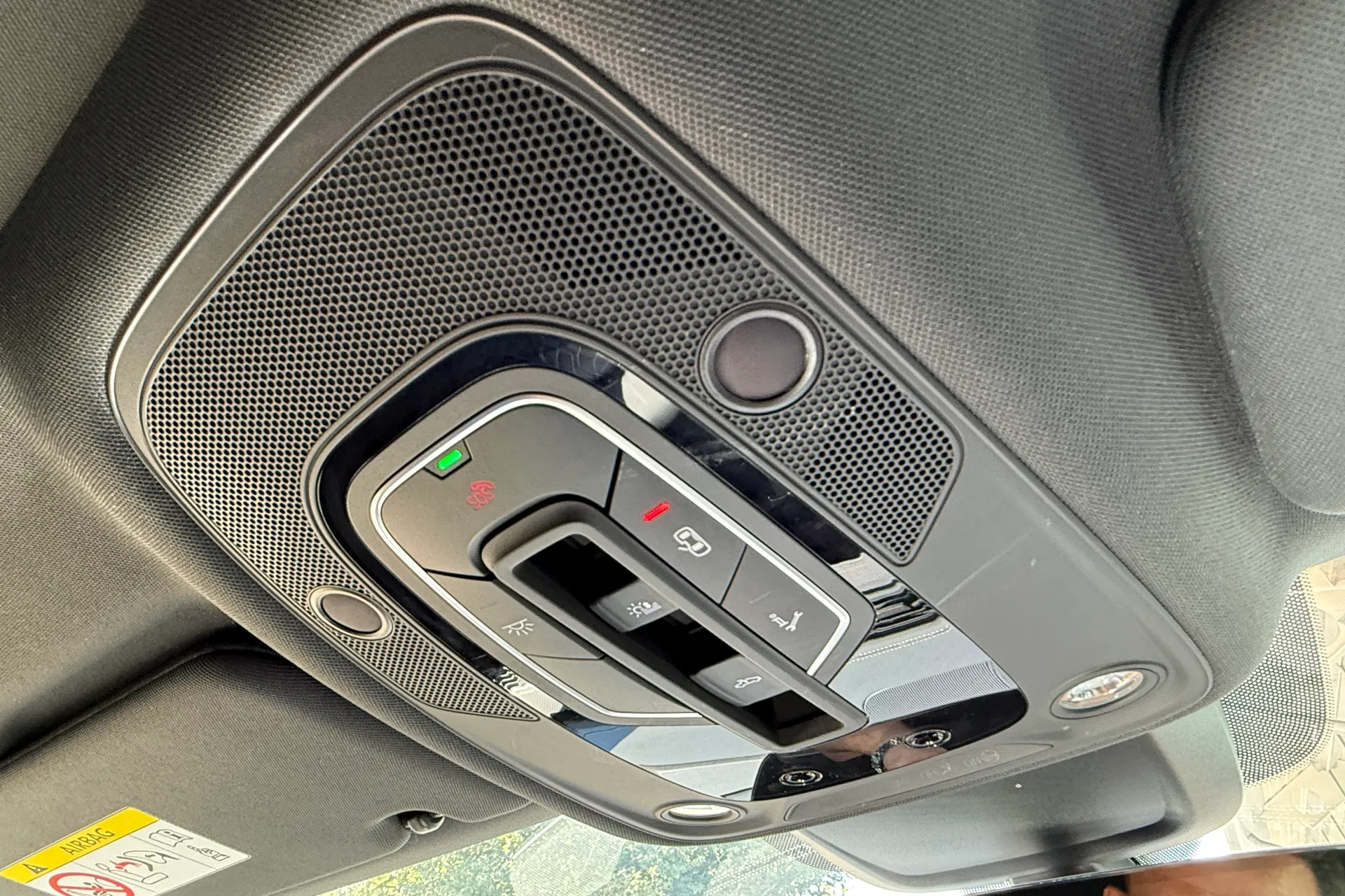 Audi Q8 thumbnail image number 30
