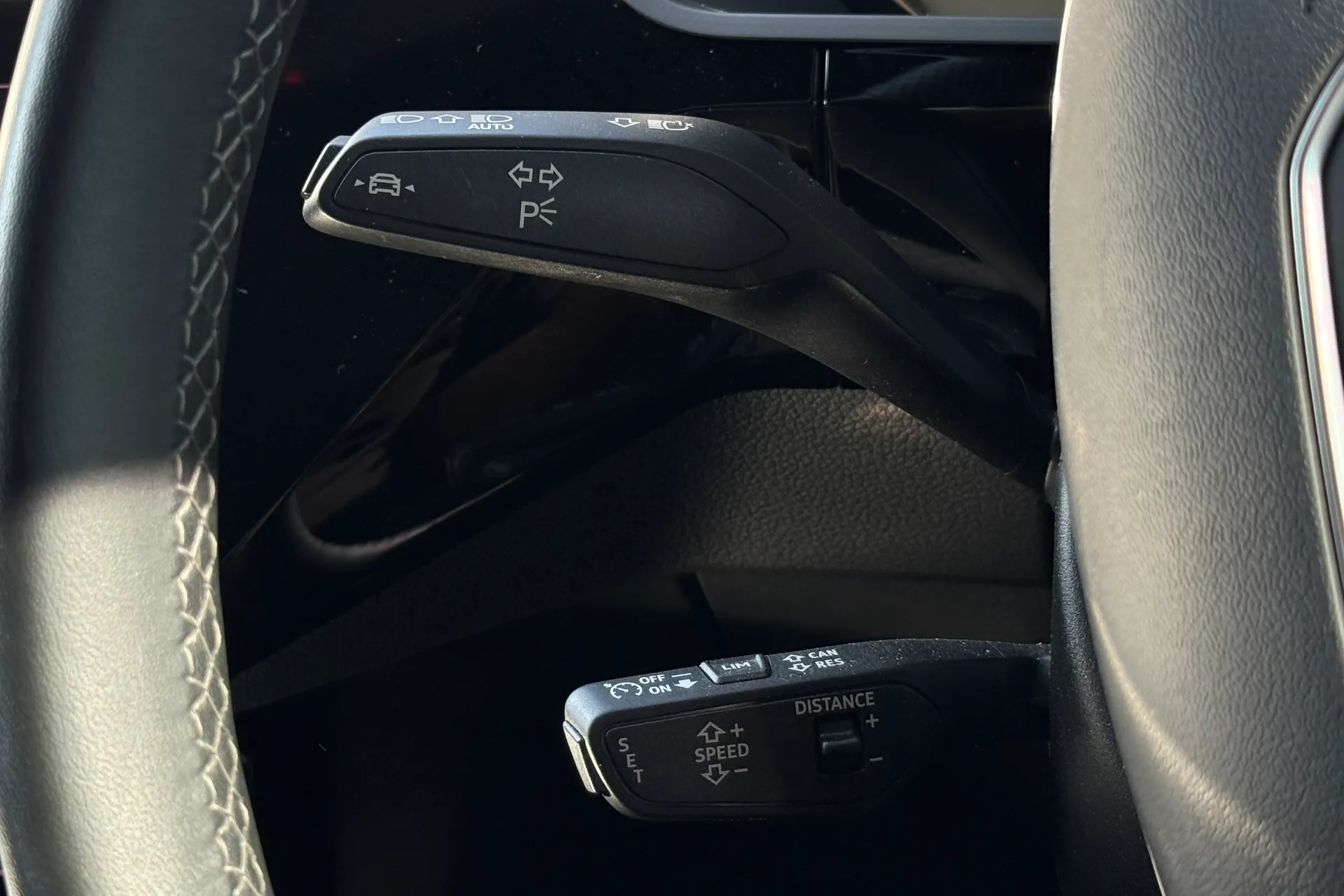 Audi Q8 thumbnail image number 14