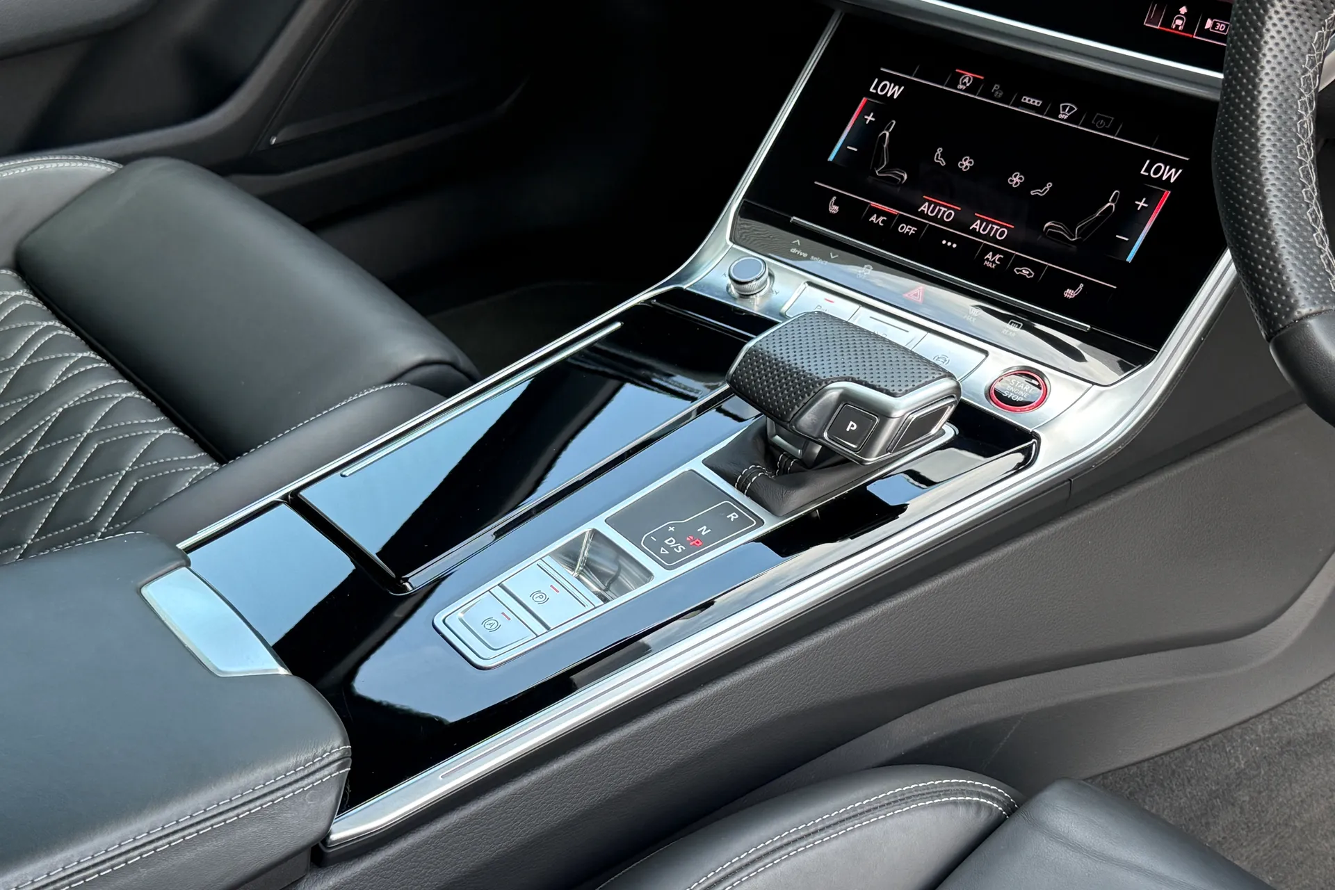 Audi A6 thumbnail image number 33