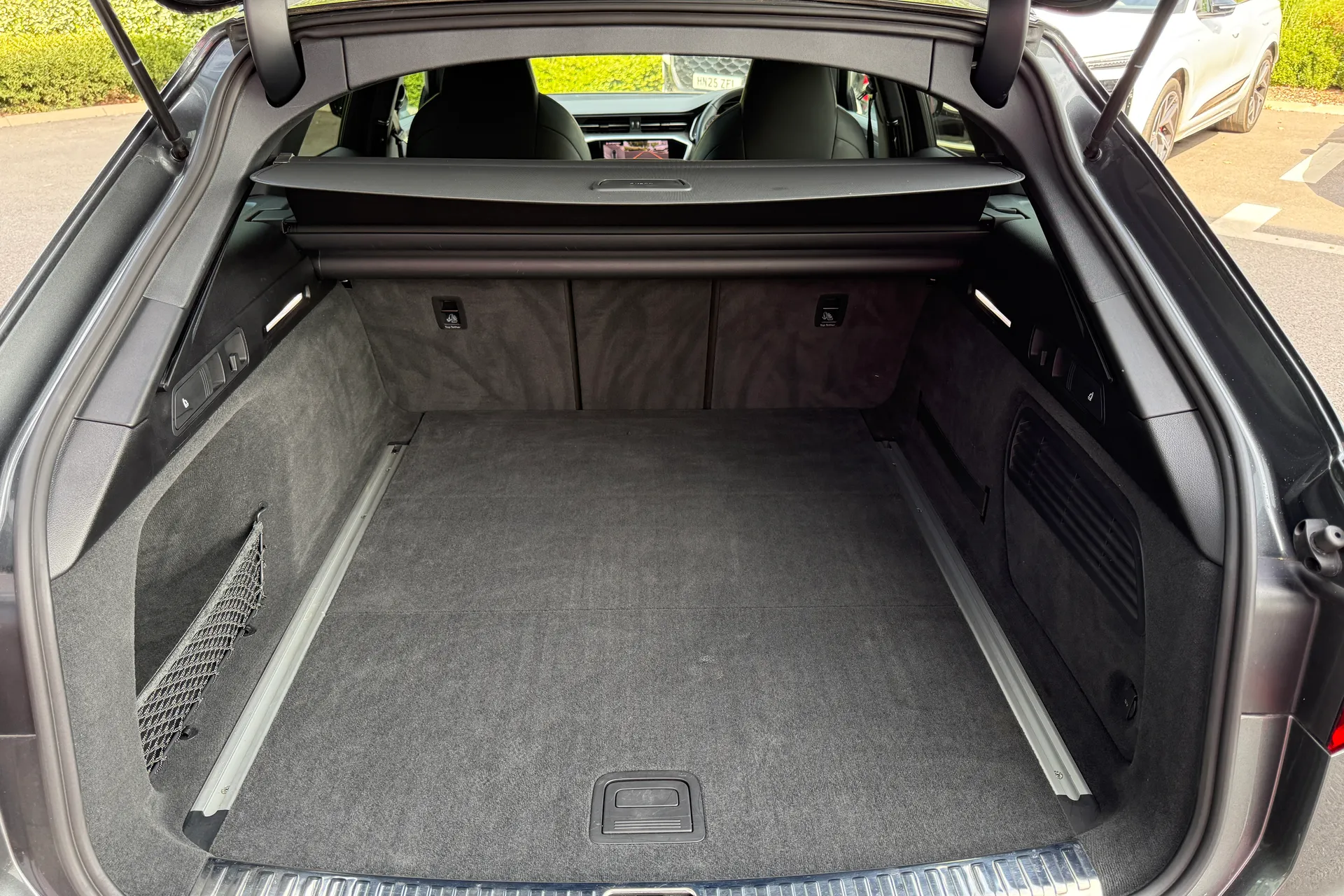 Audi A6 thumbnail image number 56