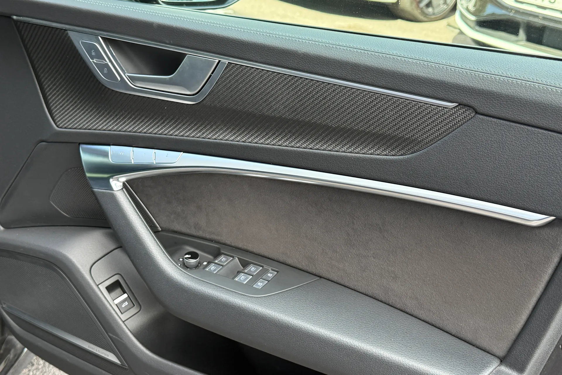 Audi A6 thumbnail image number 34