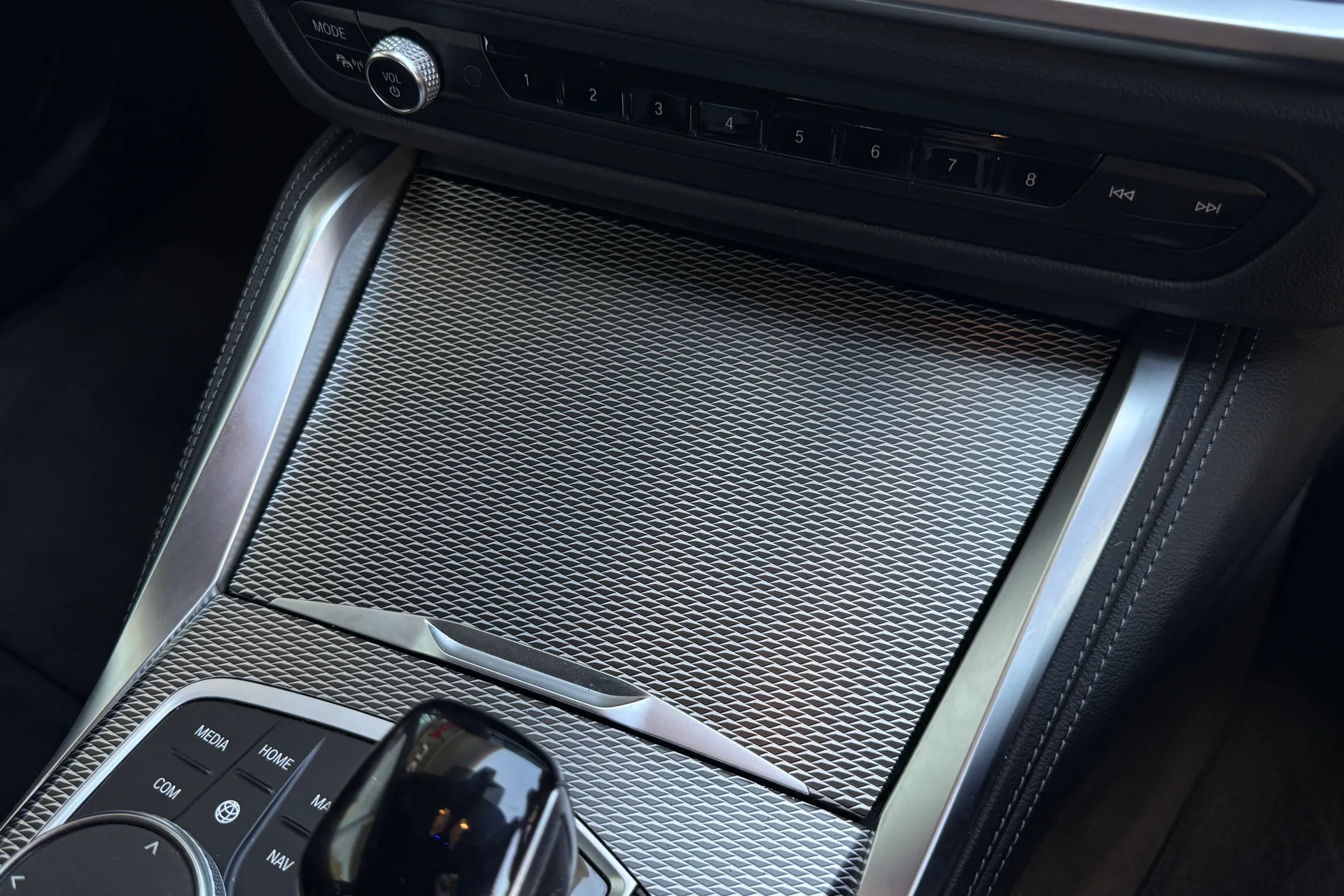 BMW 4 SERIES thumbnail image number 54