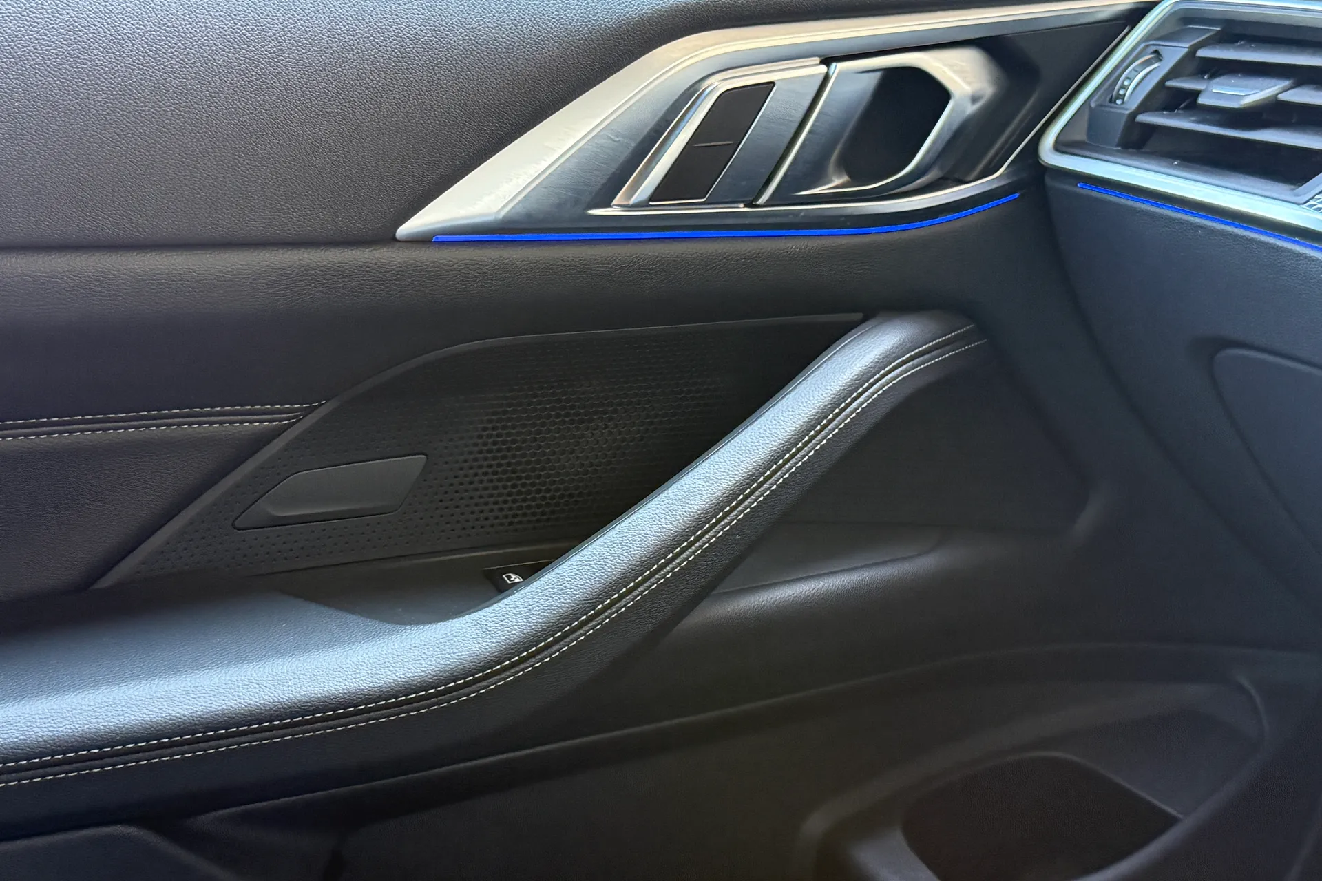 BMW 4 SERIES thumbnail image number 21