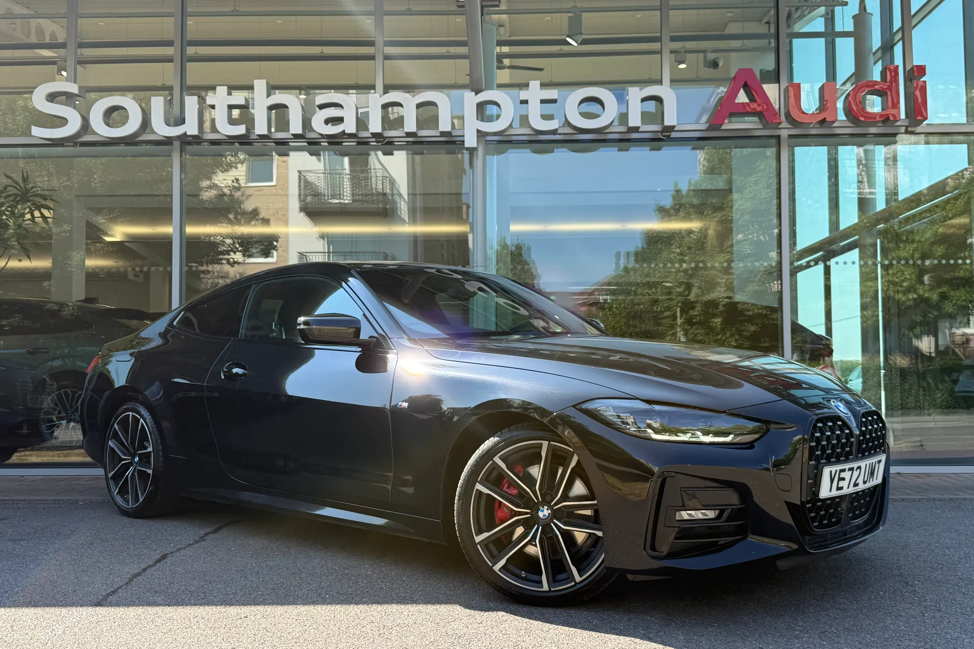 BMW 4 SERIES focused image
