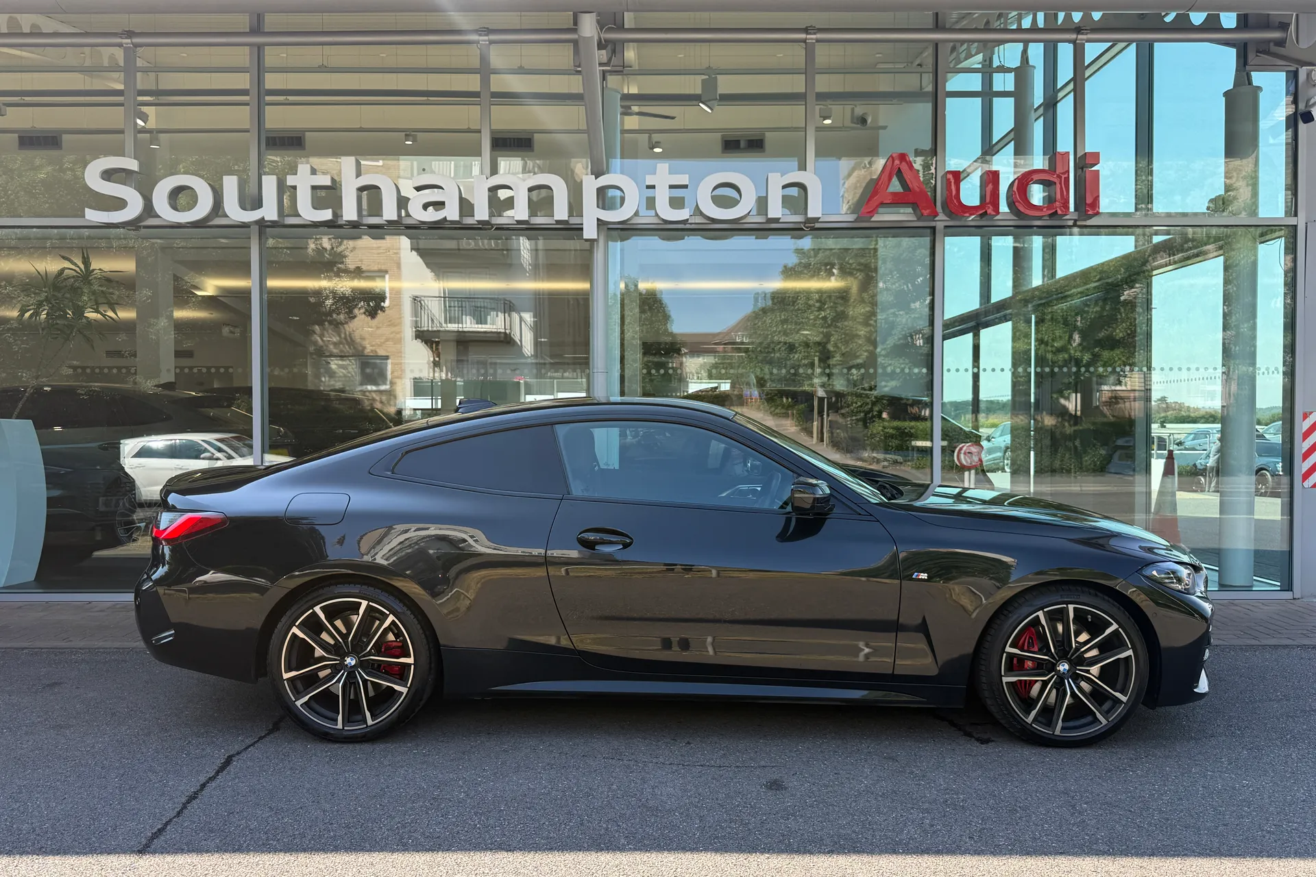 BMW 4 SERIES thumbnail image number 2