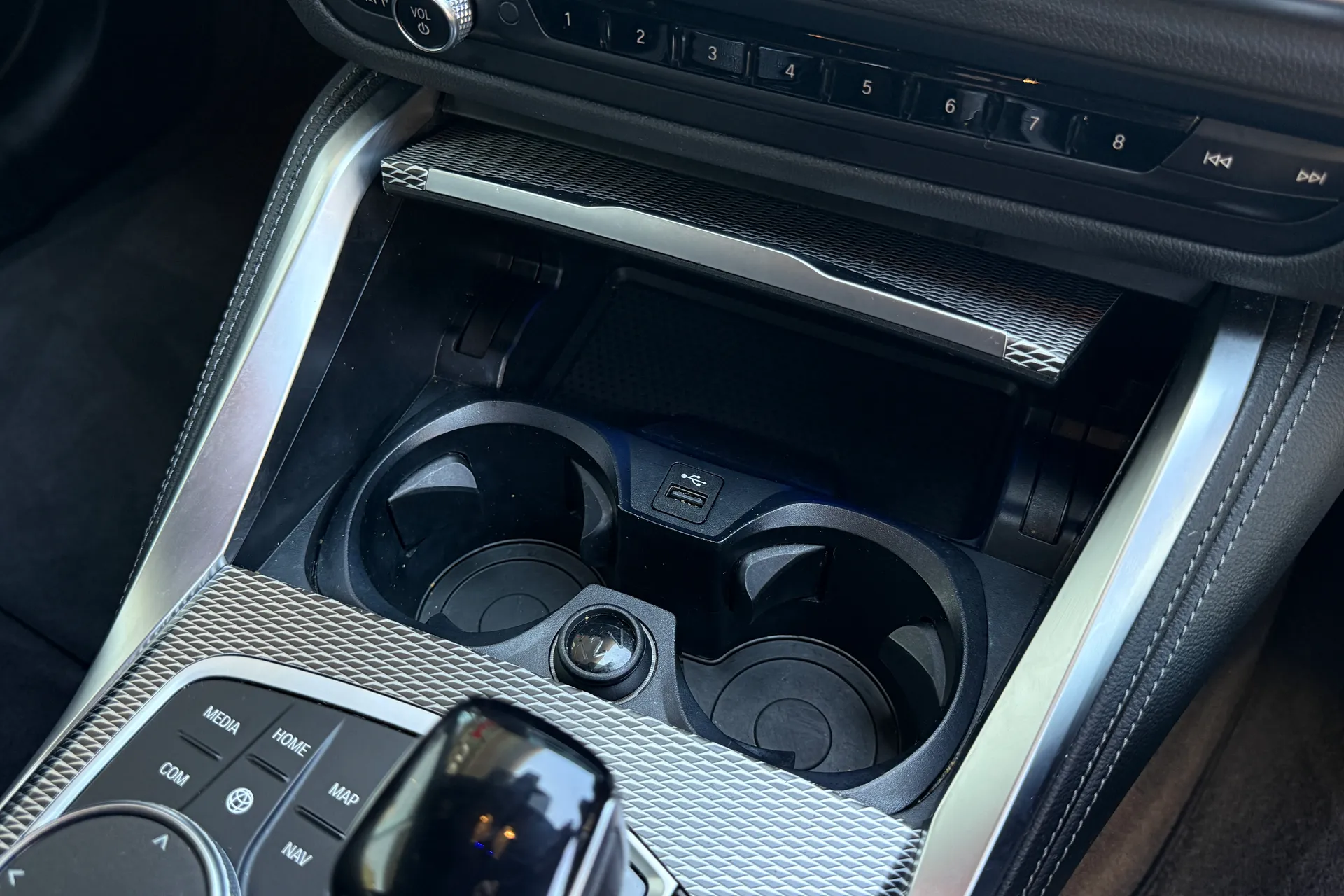 BMW 4 SERIES thumbnail image number 55