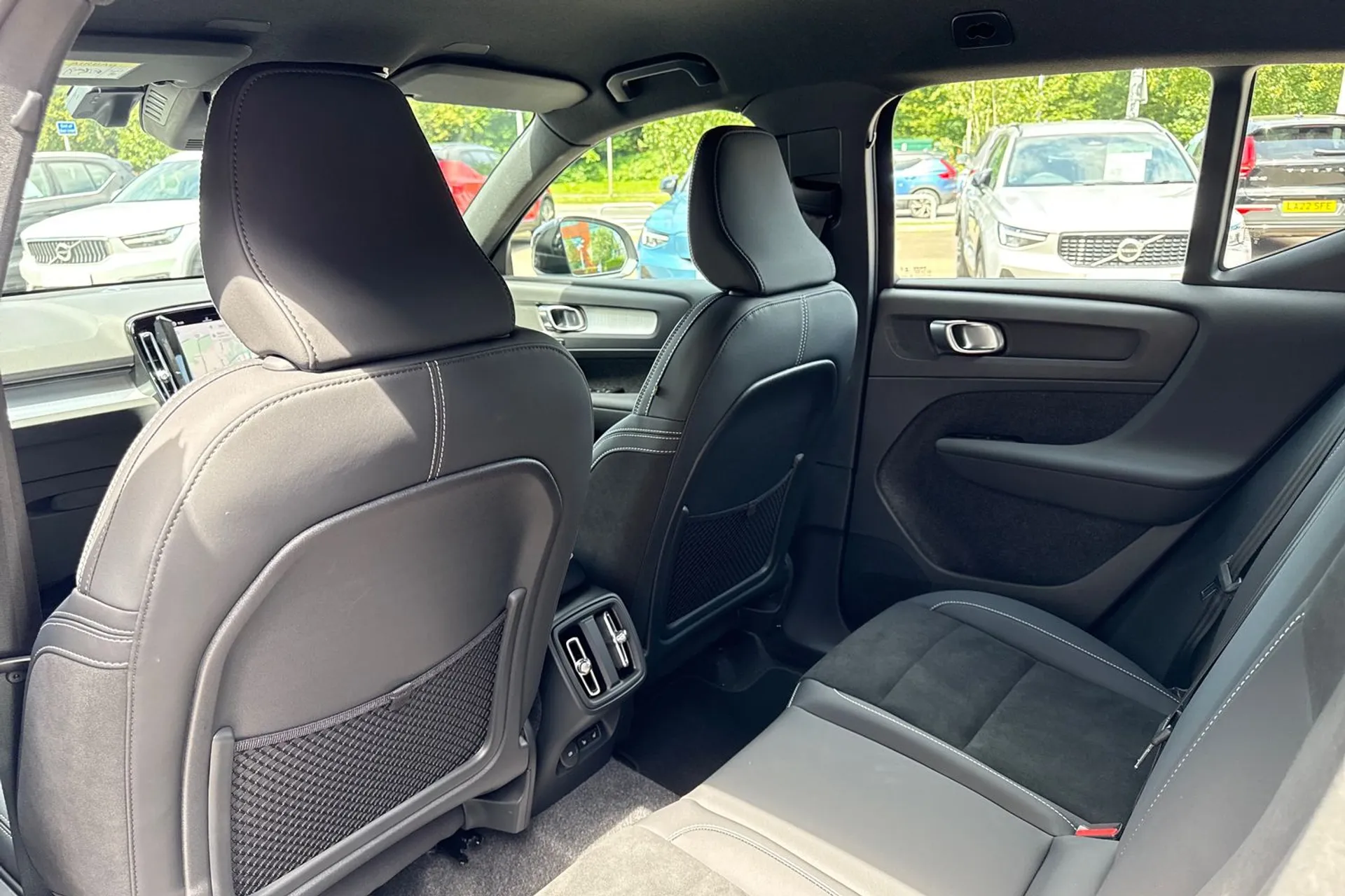 Volvo XC40 thumbnail image number 31
