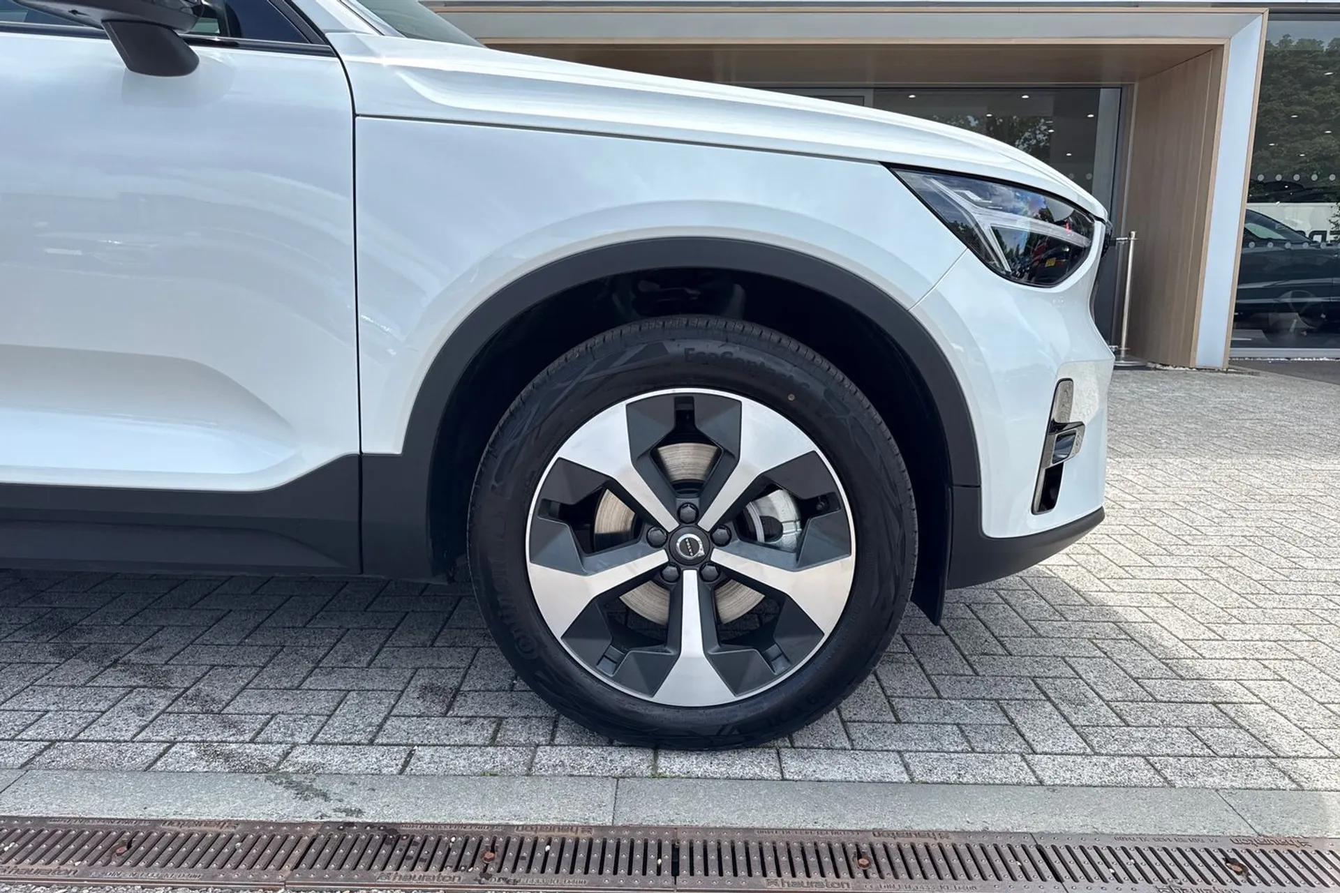 Volvo XC40 thumbnail image number 14
