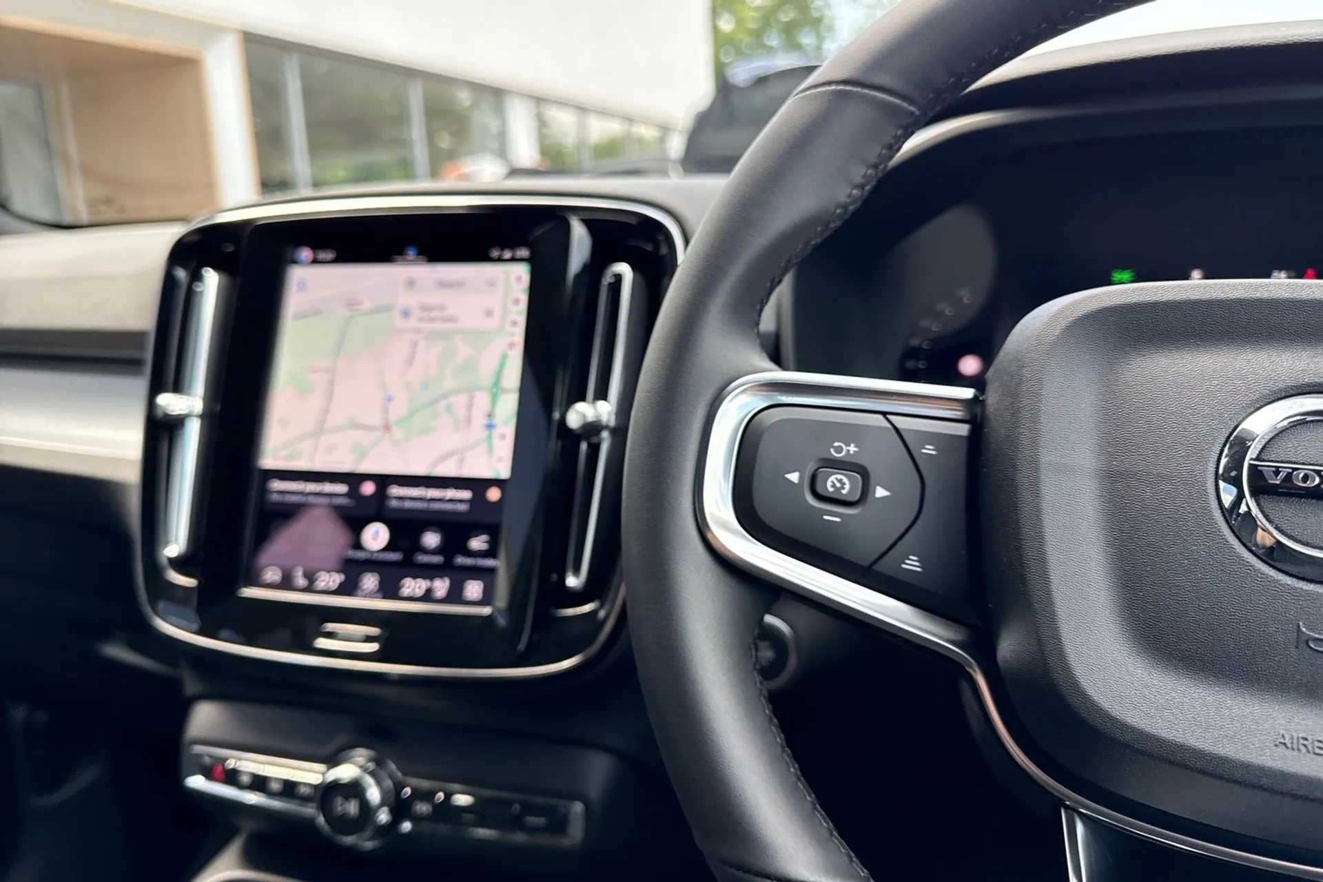 Volvo XC40 thumbnail image number 36