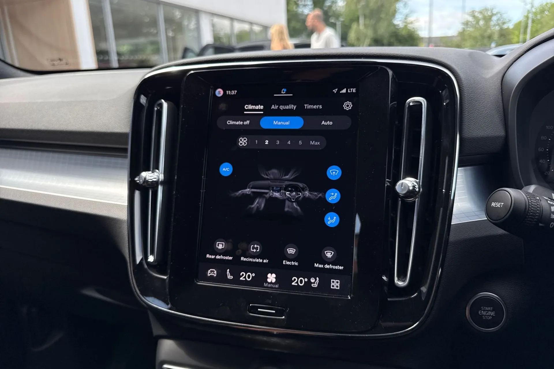 Volvo XC40 thumbnail image number 38