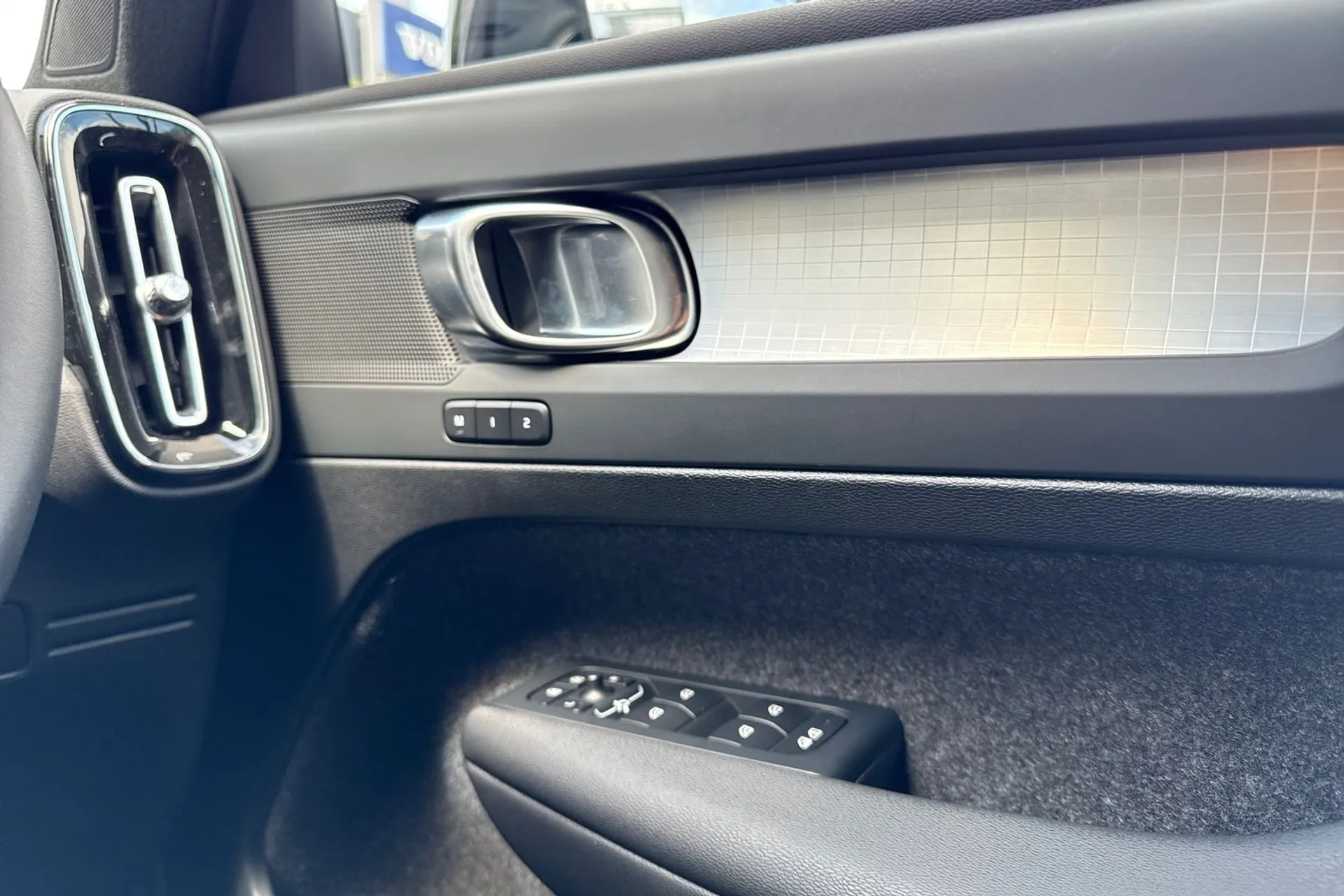 Volvo XC40 thumbnail image number 40
