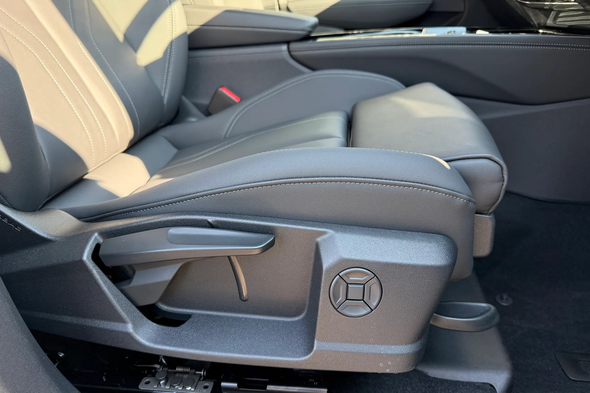 Audi Q3 thumbnail image number 36