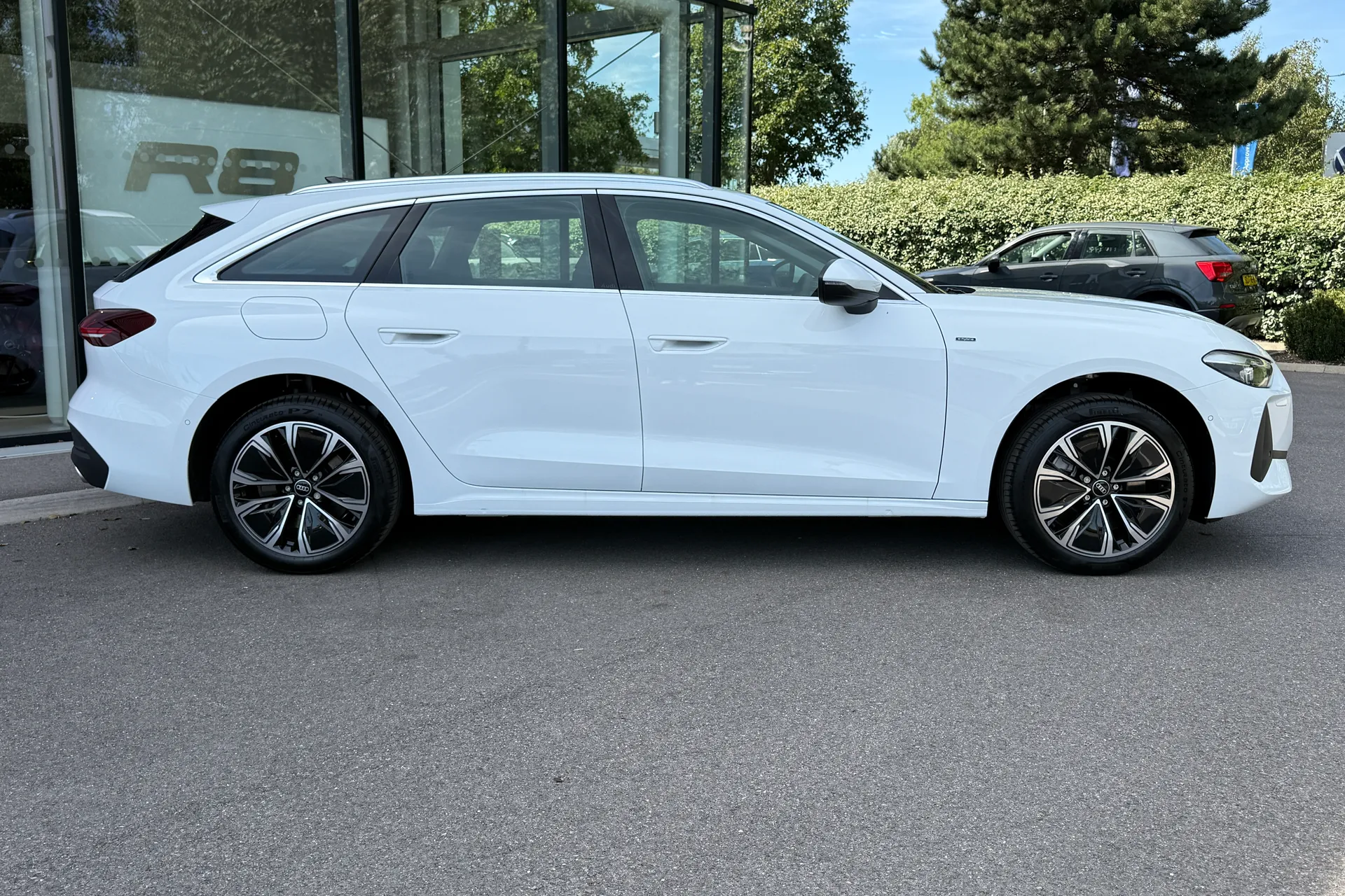 Audi A5 thumbnail image number 2