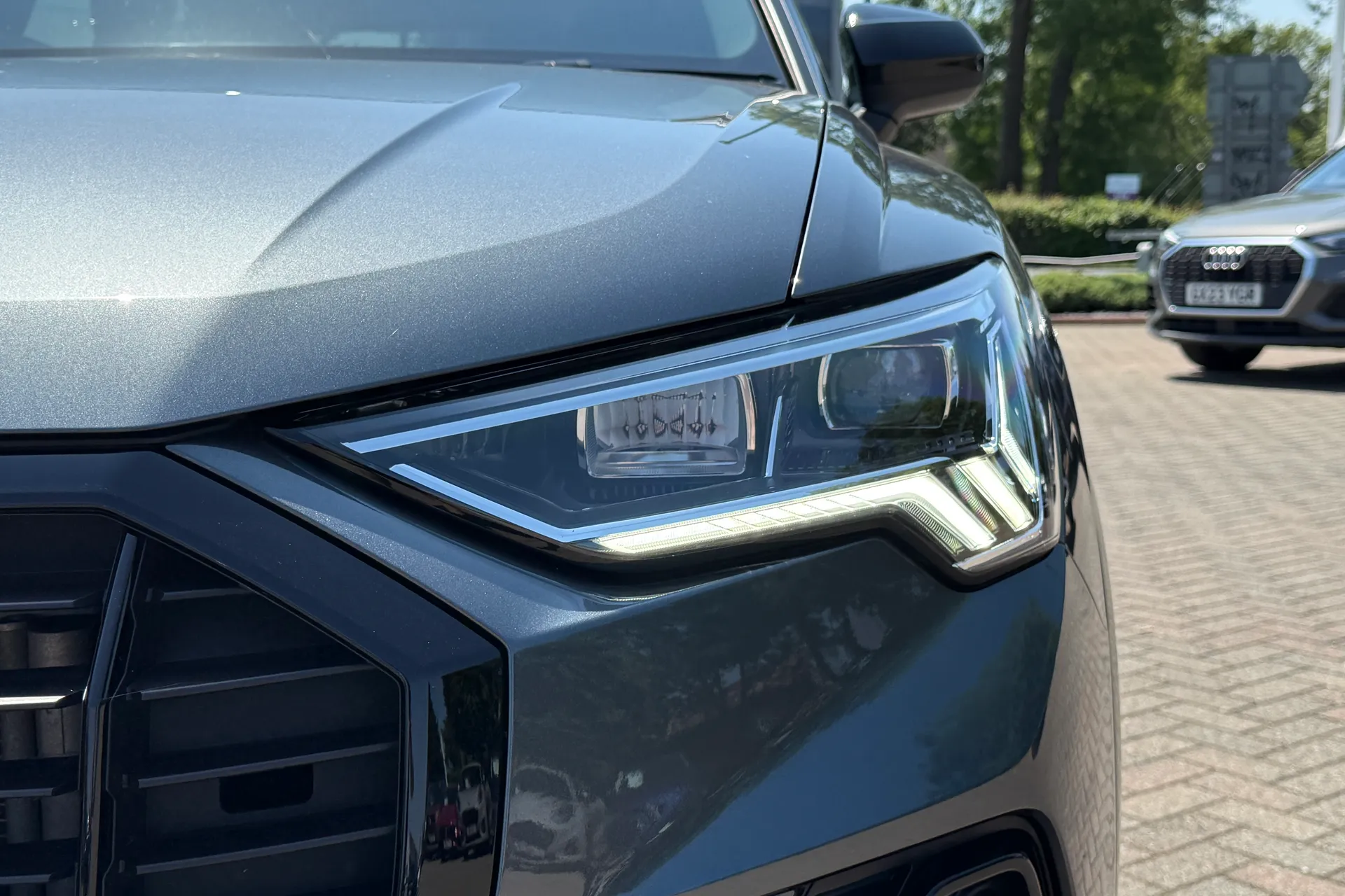 Audi Q3 thumbnail image number 53
