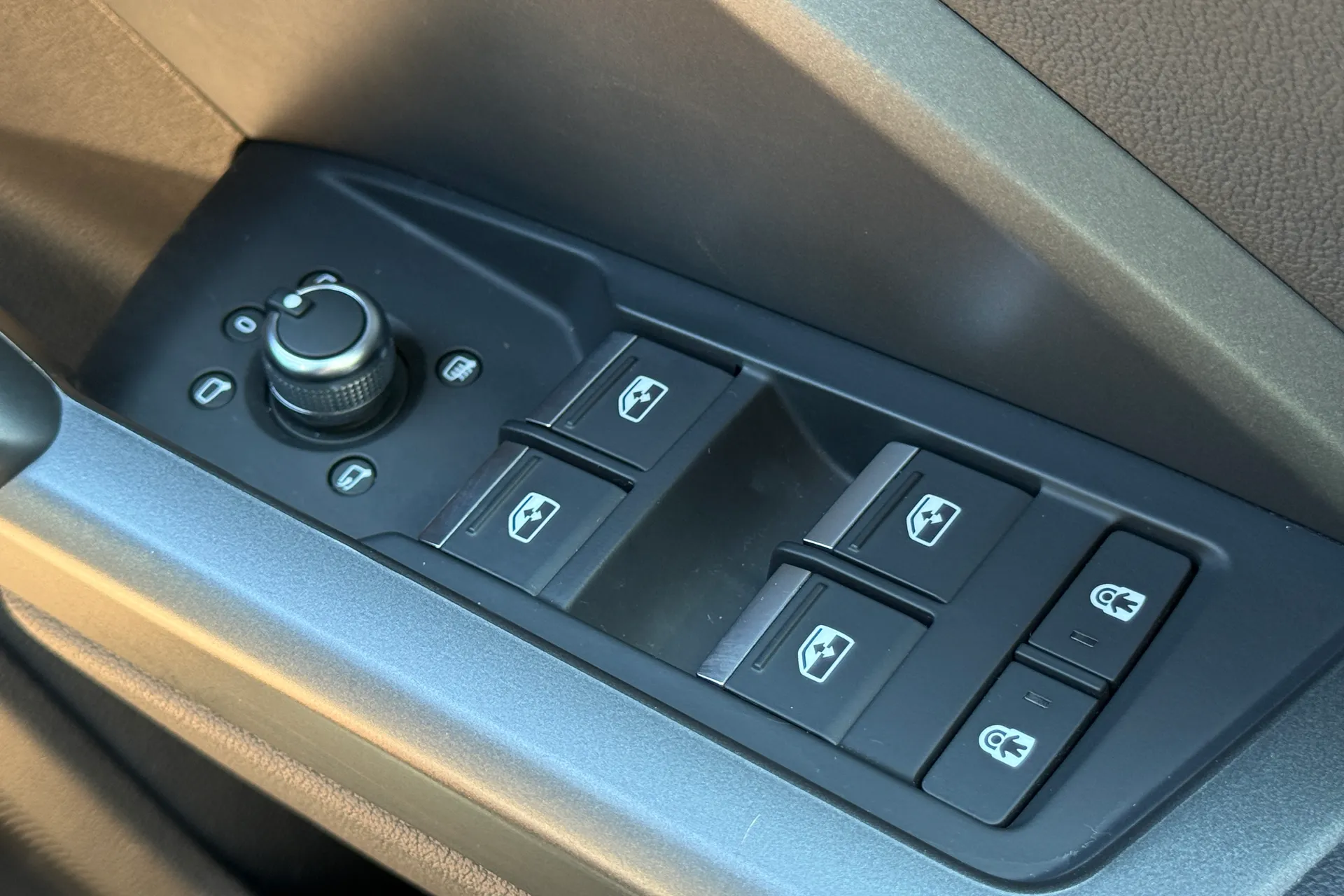 Audi Q3 thumbnail image number 19