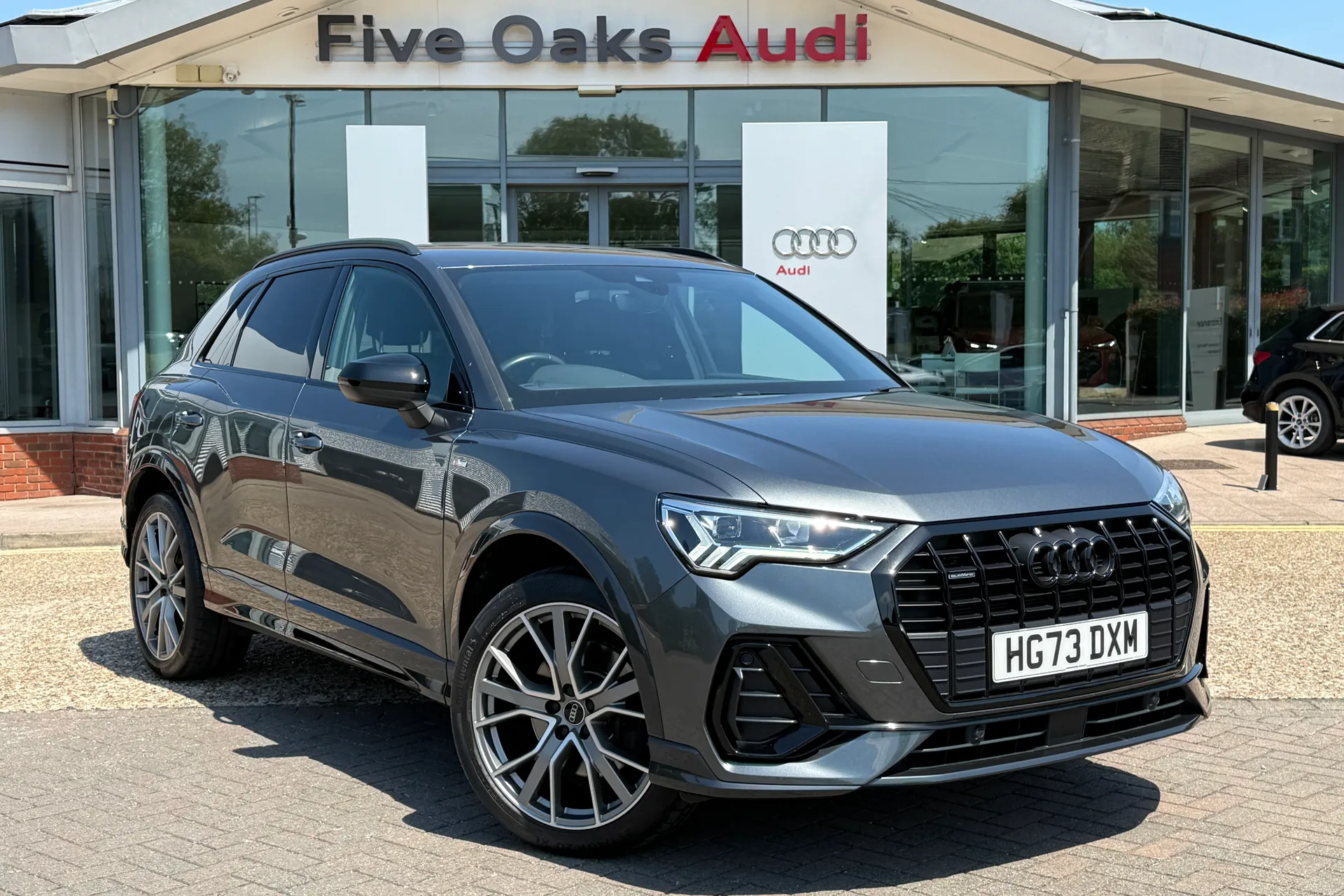 Audi Q3 focused image