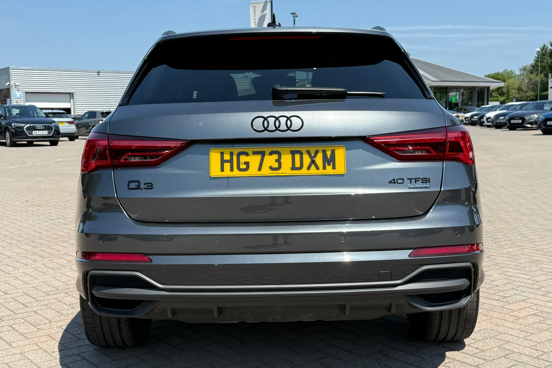 Audi Q3 thumbnail image number 33