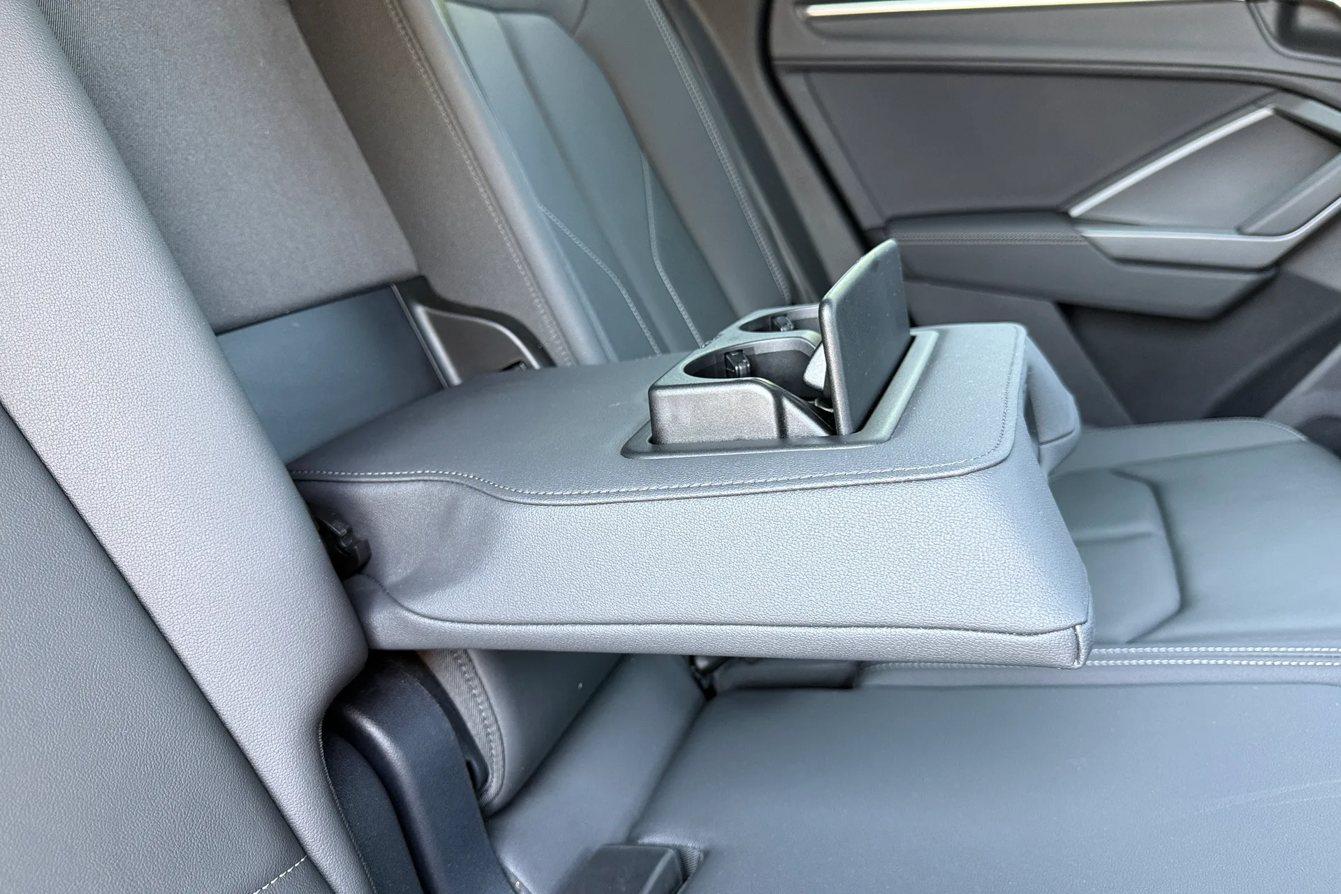 Audi Q3 thumbnail image number 46