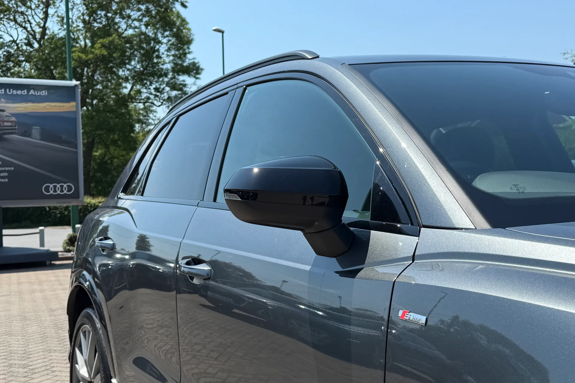 Audi Q3 thumbnail image number 49
