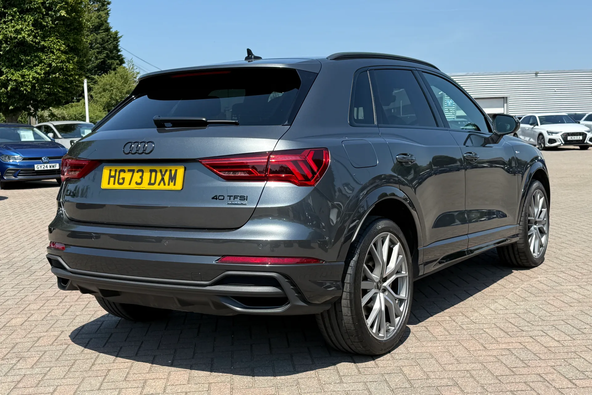 Audi Q3 thumbnail image number 32