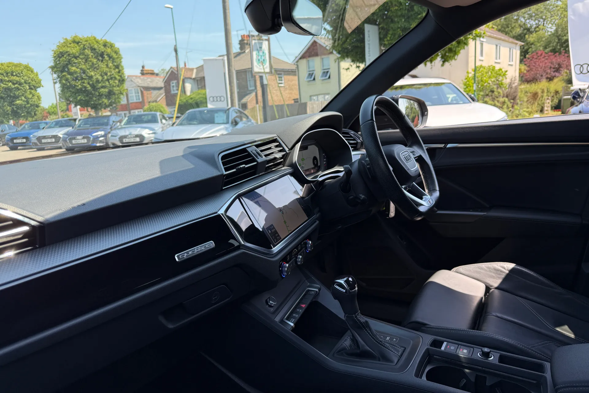 Audi Q3 thumbnail image number 29