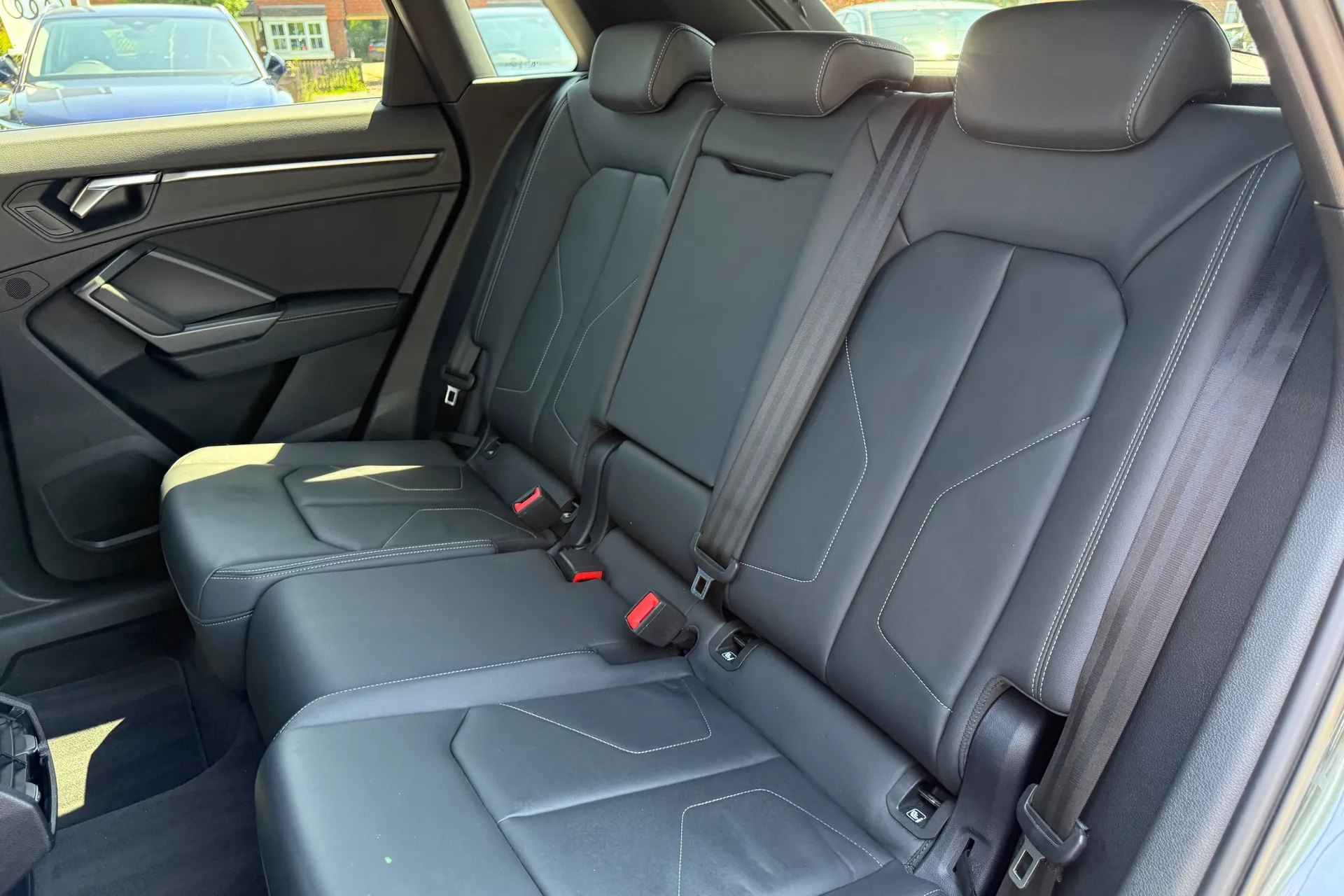 Audi Q3 thumbnail image number 43