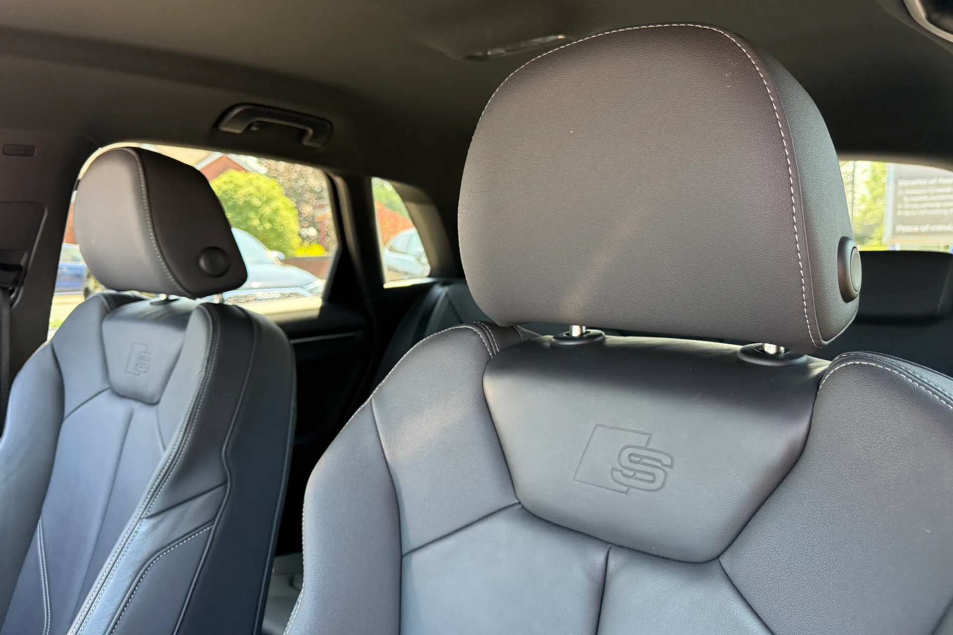 Audi Q3 thumbnail image number 31