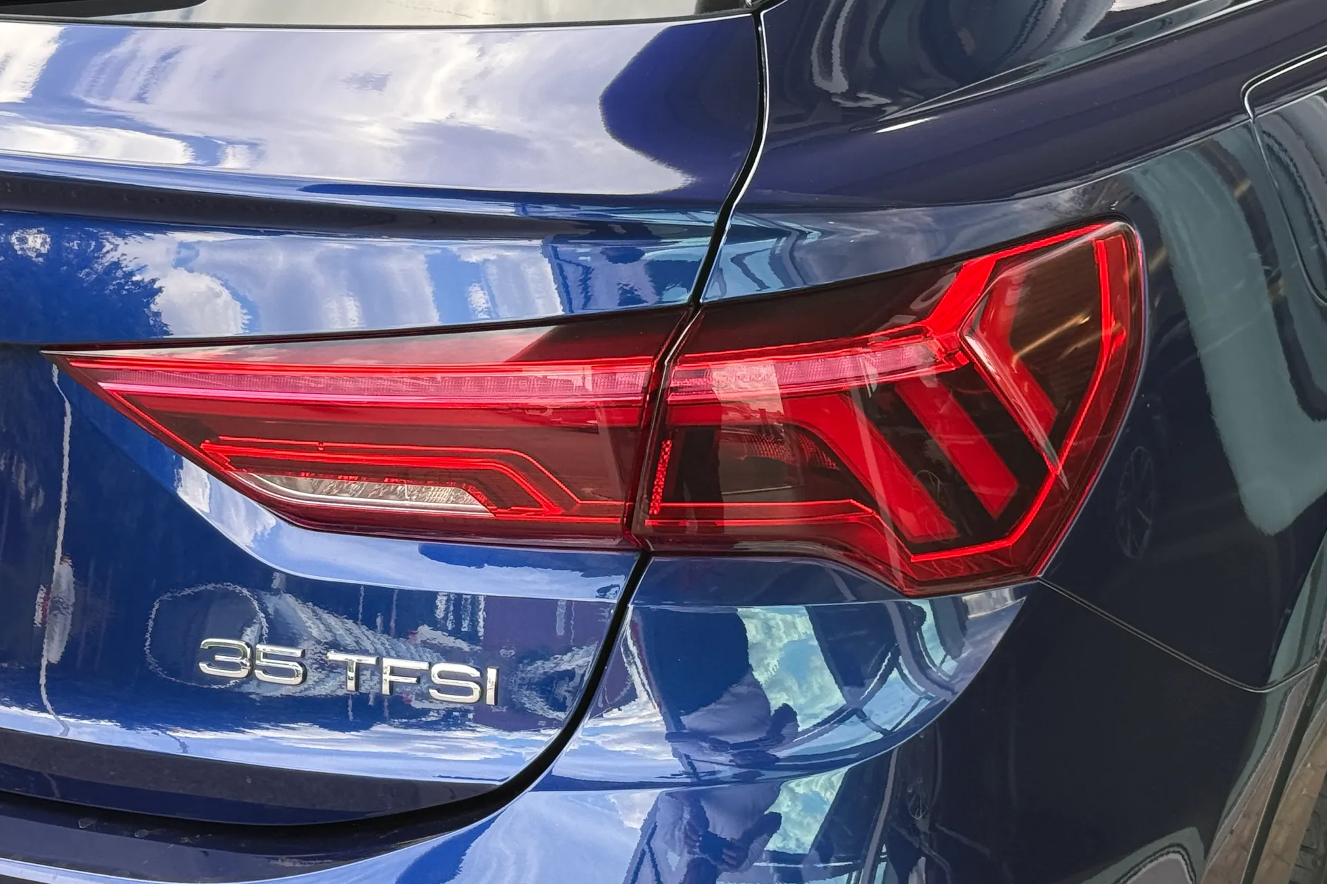Audi Q3 thumbnail image number 45