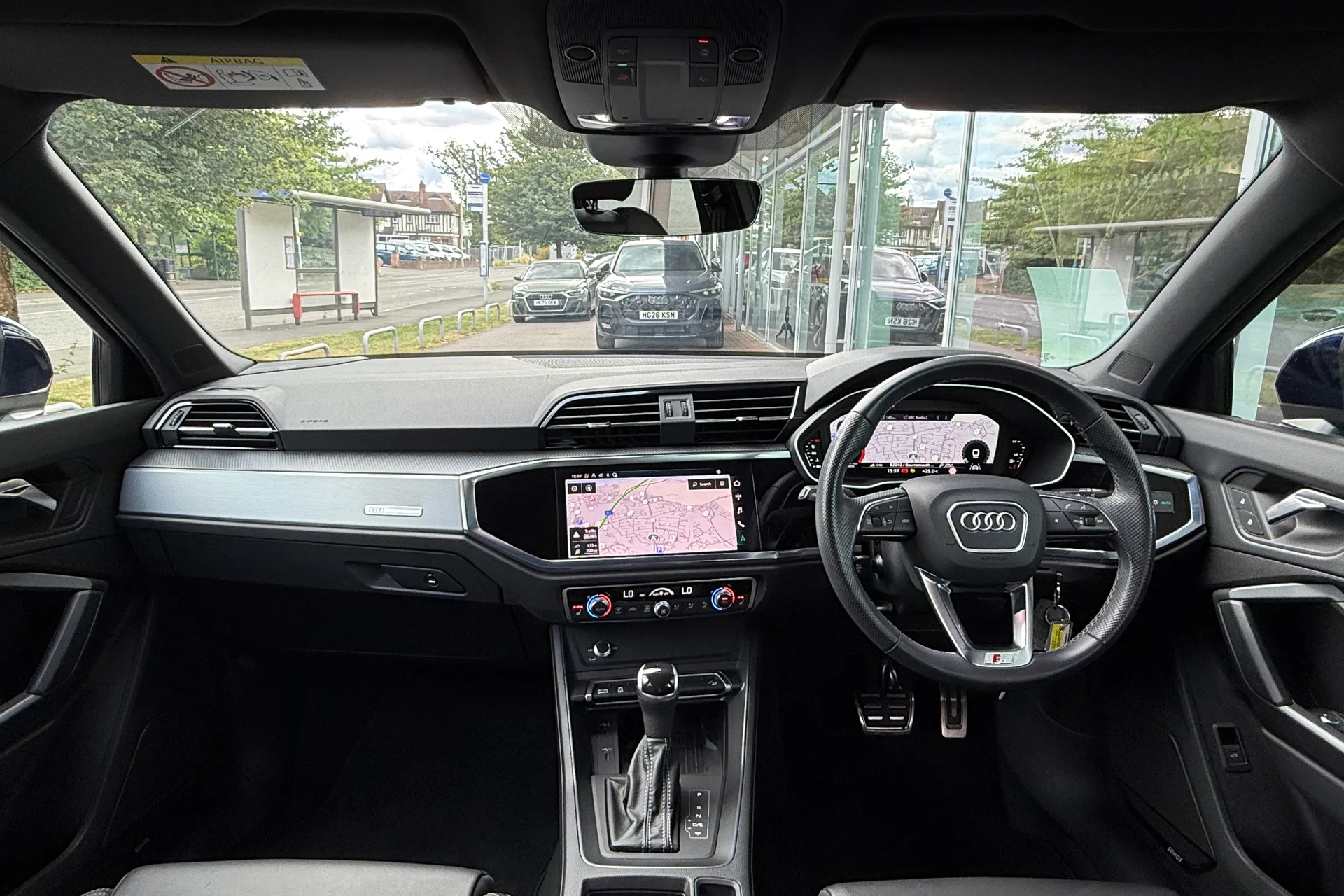 Audi Q3 thumbnail image number 4