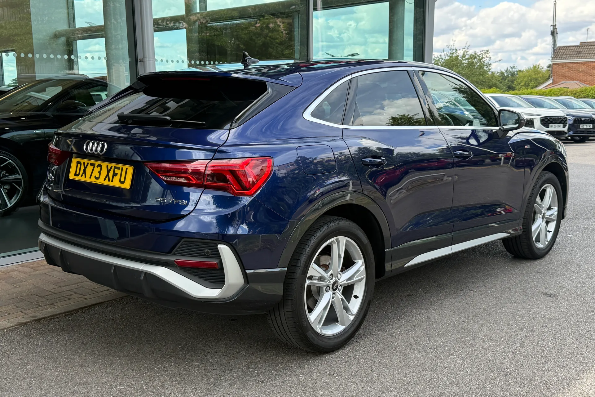 Audi Q3 thumbnail image number 56