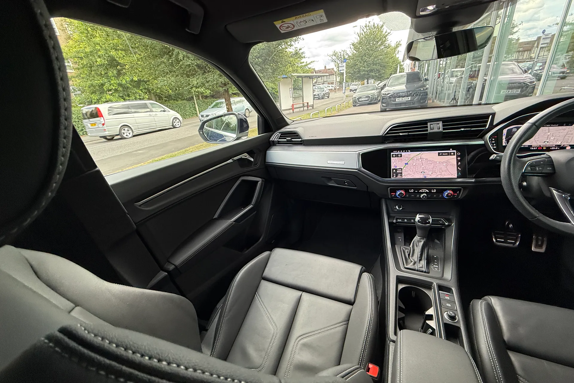 Audi Q3 thumbnail image number 44