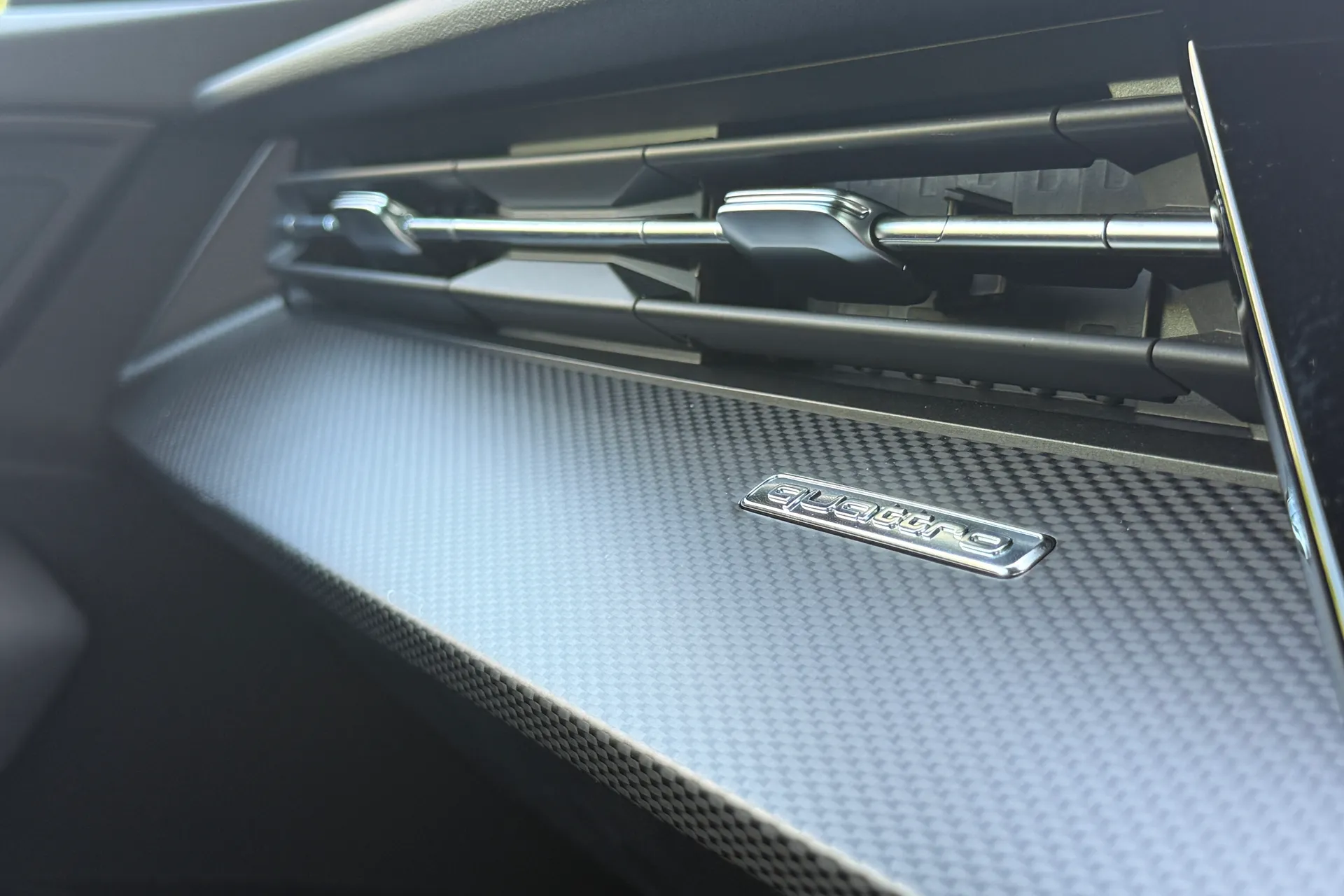 Audi RS3 thumbnail image number 20