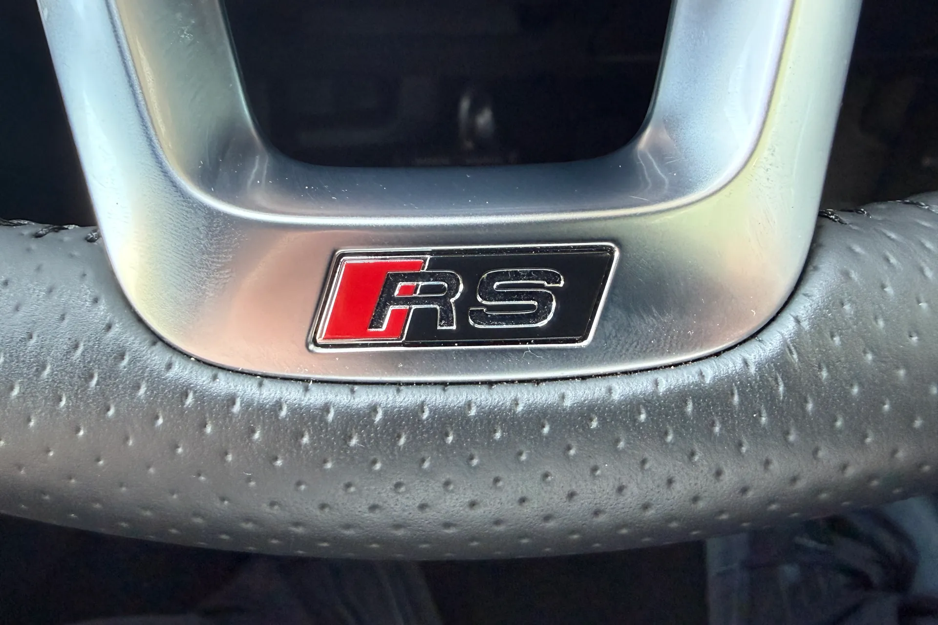 Audi RS3 thumbnail image number 13