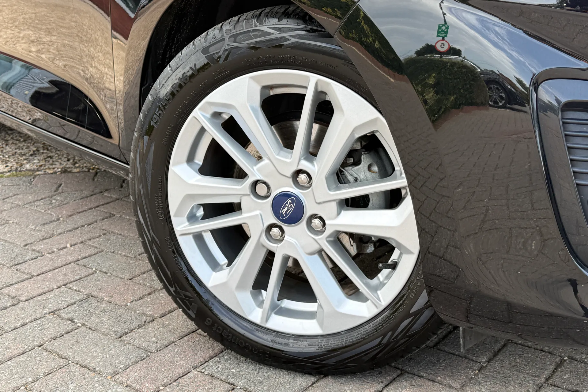 FORD FIESTA thumbnail image number 7