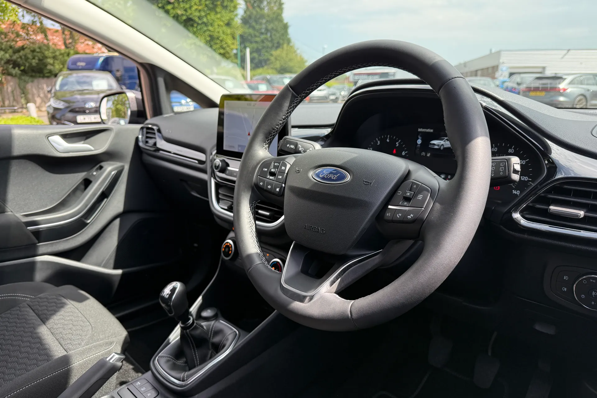 FORD FIESTA thumbnail image number 24