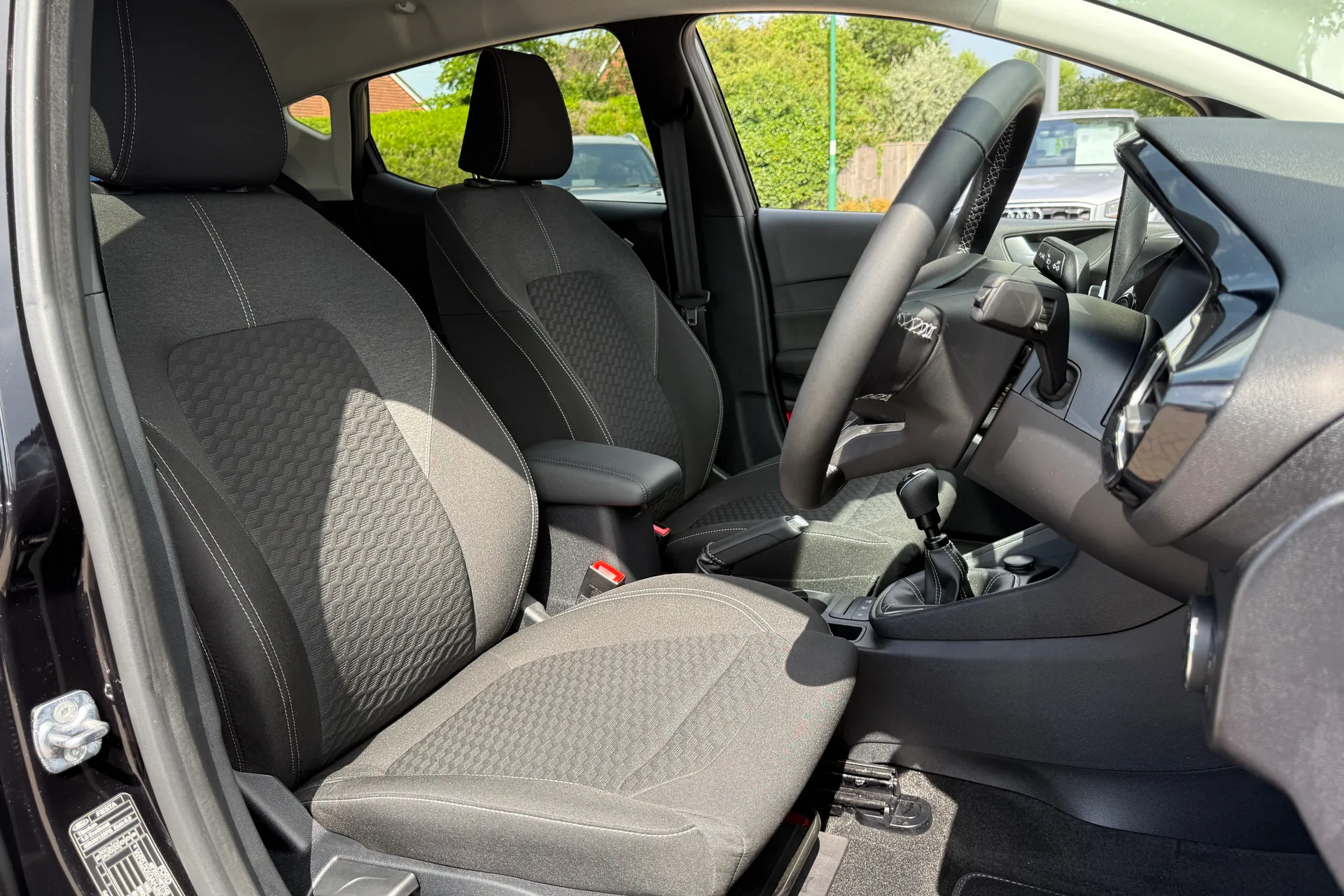 FORD FIESTA thumbnail image number 23