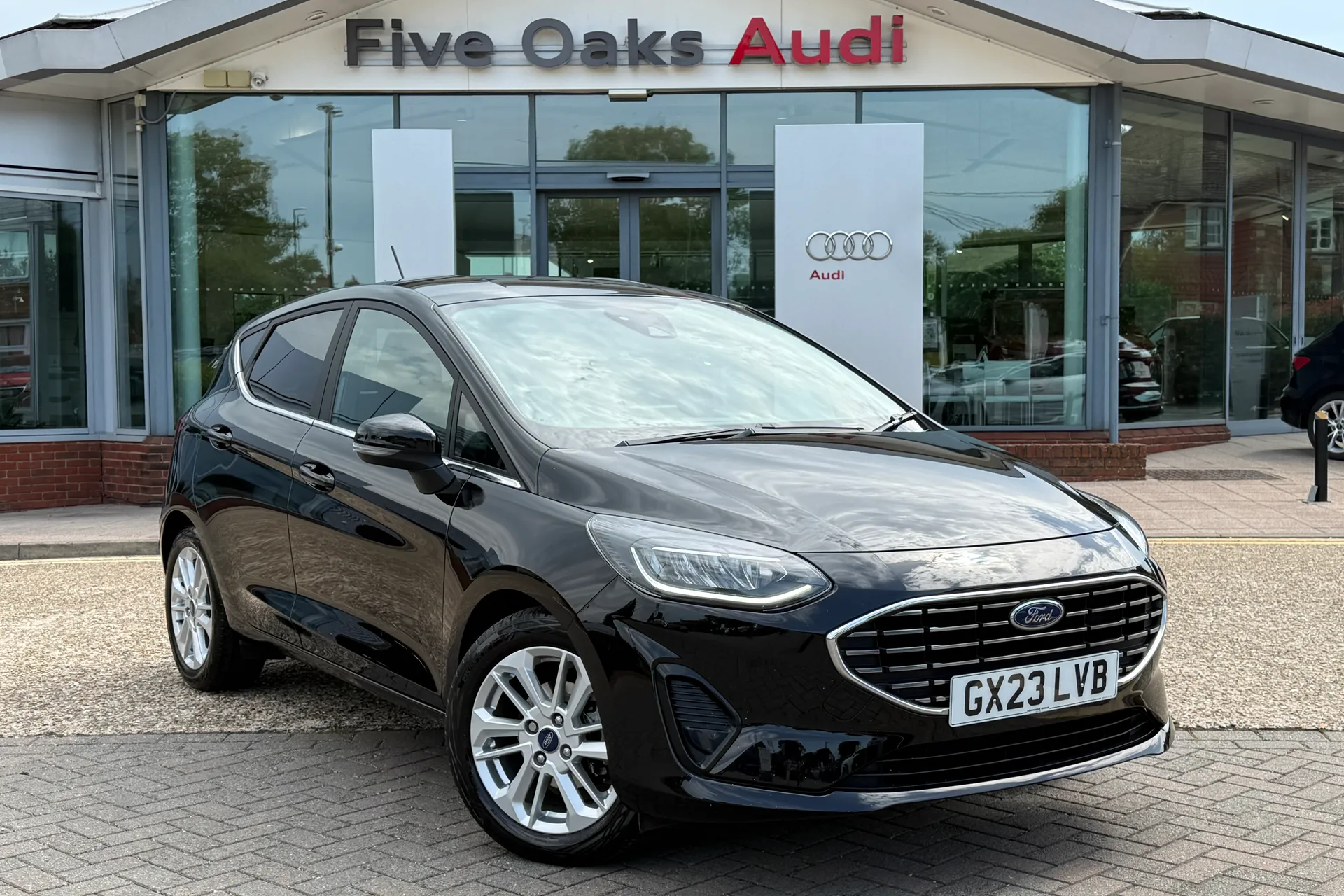 FORD FIESTA focused image
